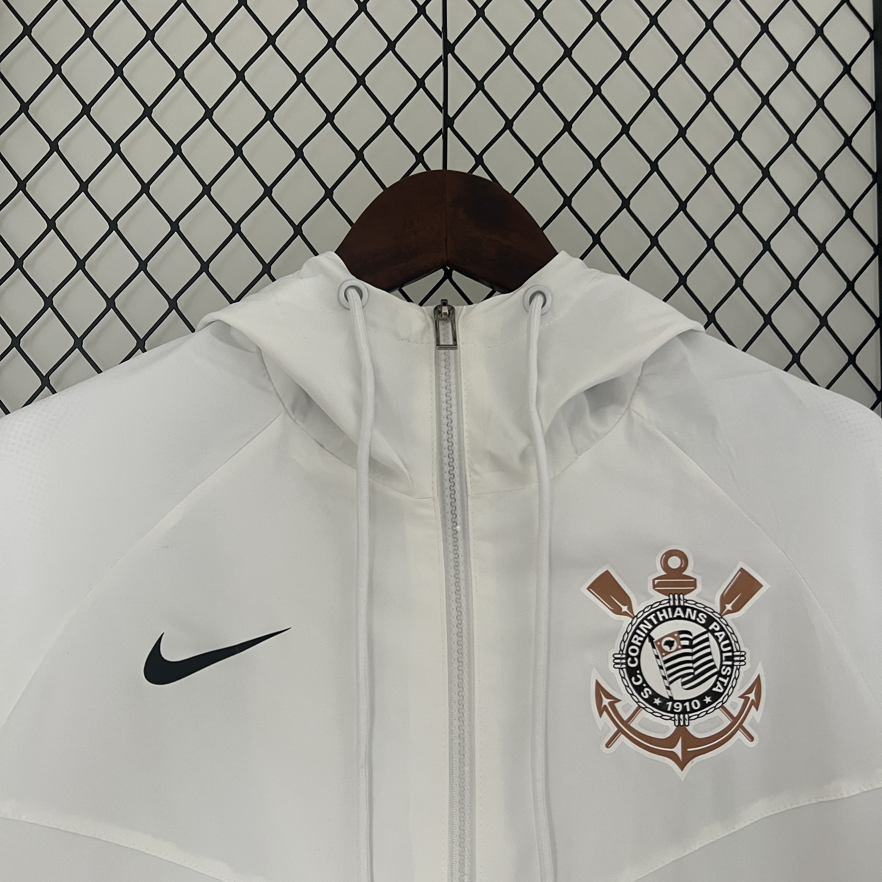 Corinthians 24/25 Windbreaker White 3