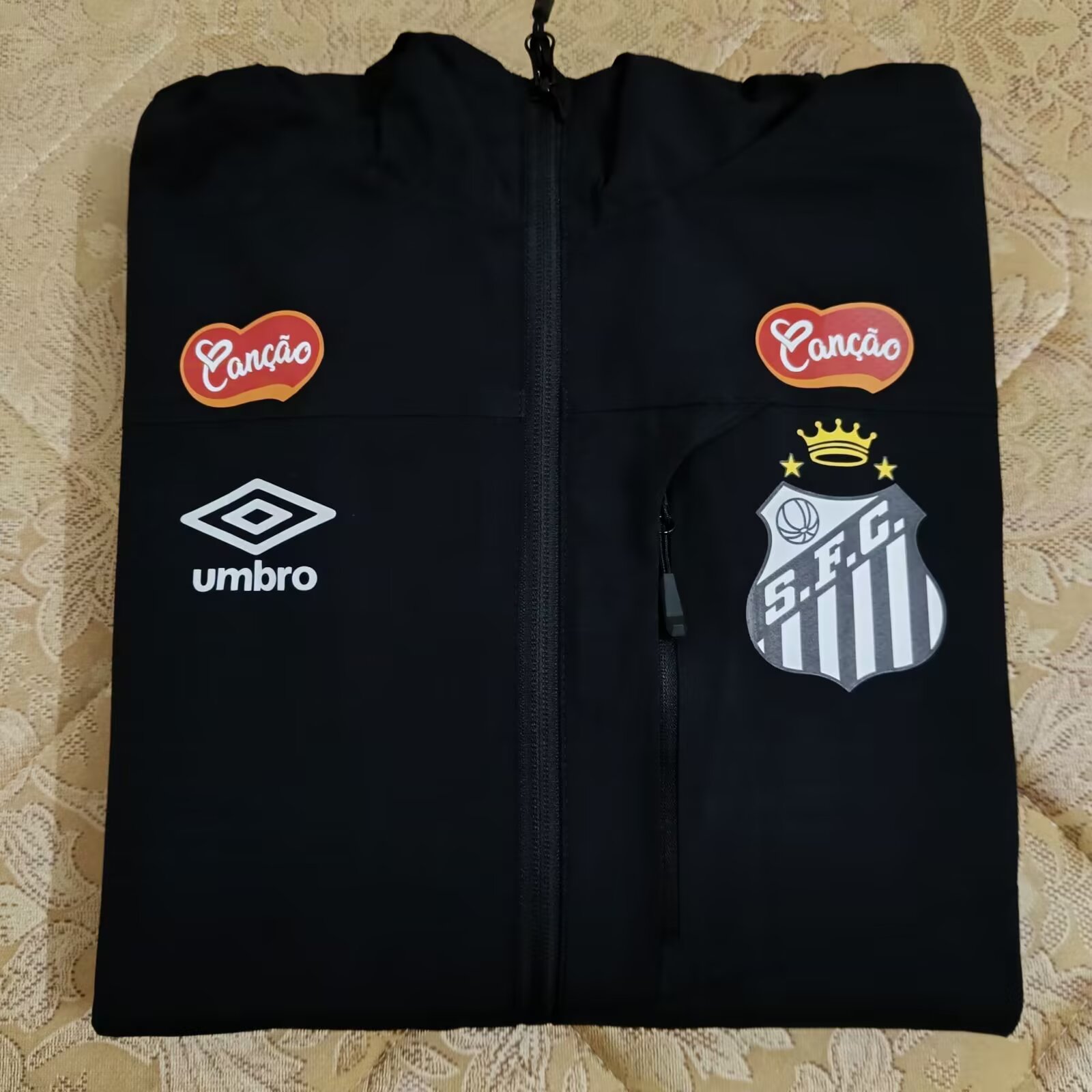 Santos Black windbreaker 3