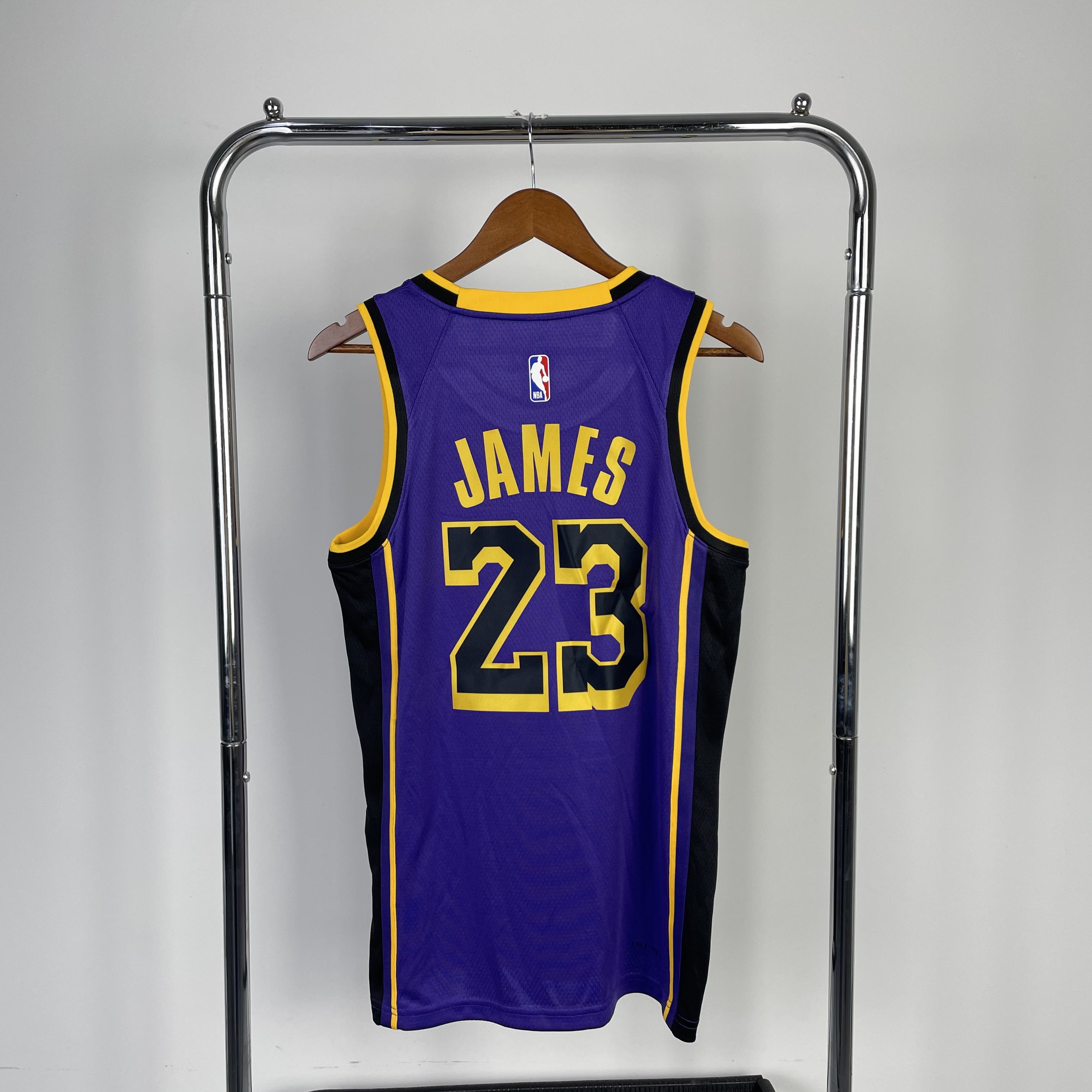 23 Season Lakers No. 23 James