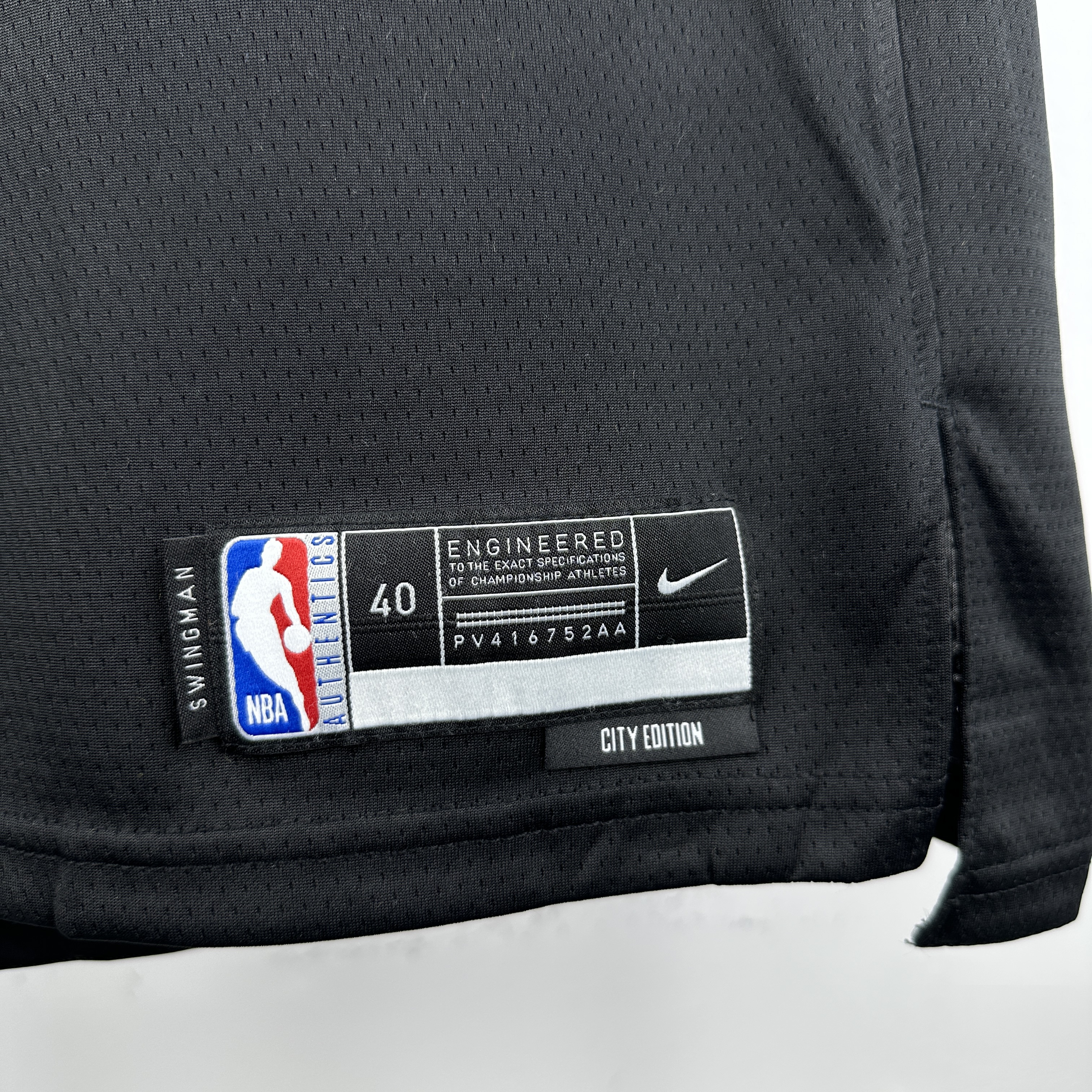 24 Season Lakers City Edition No.77 Dončić