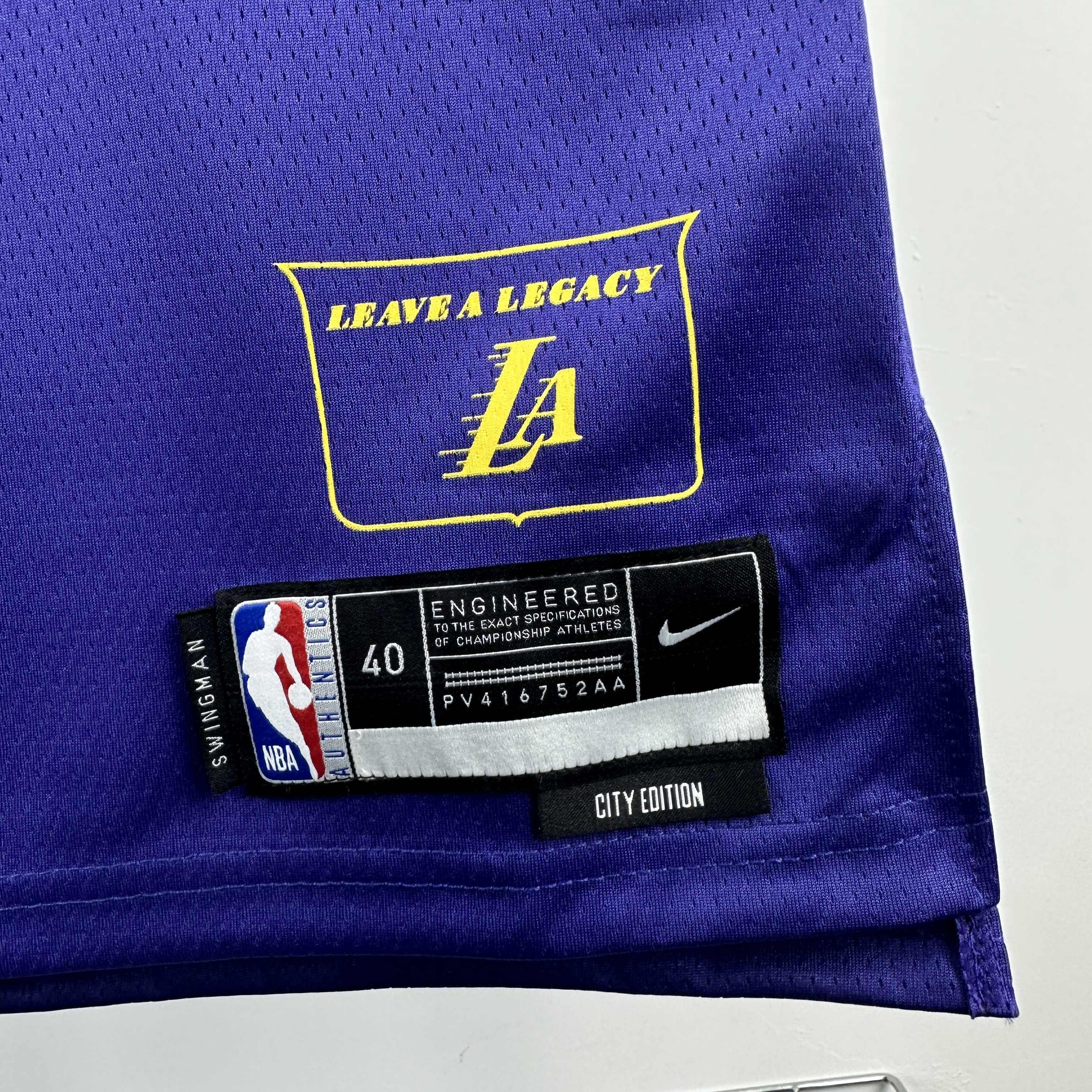 25 Season Lakers No. 77 Dončić
