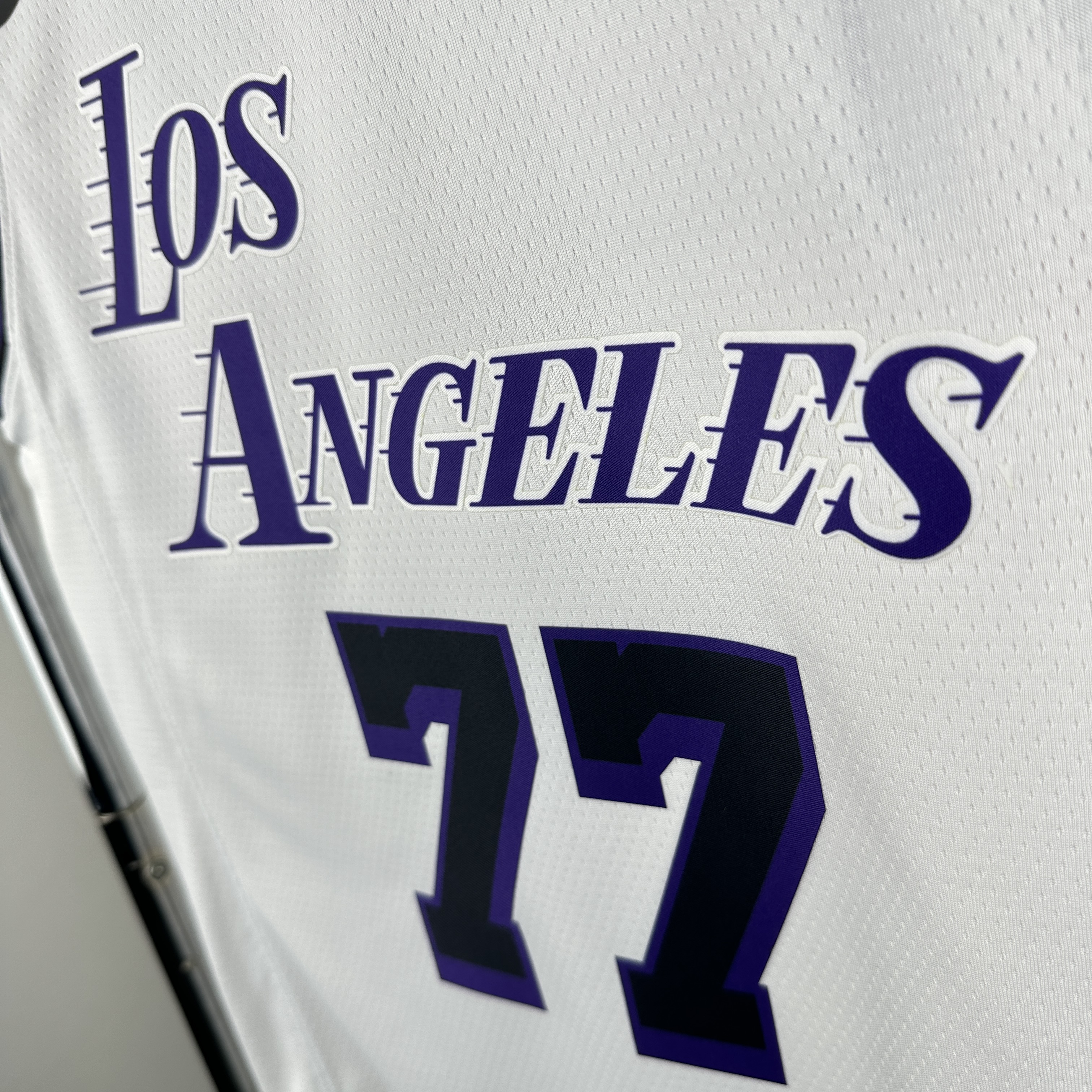 23 Season Lakers City Edition No.77 Dončić