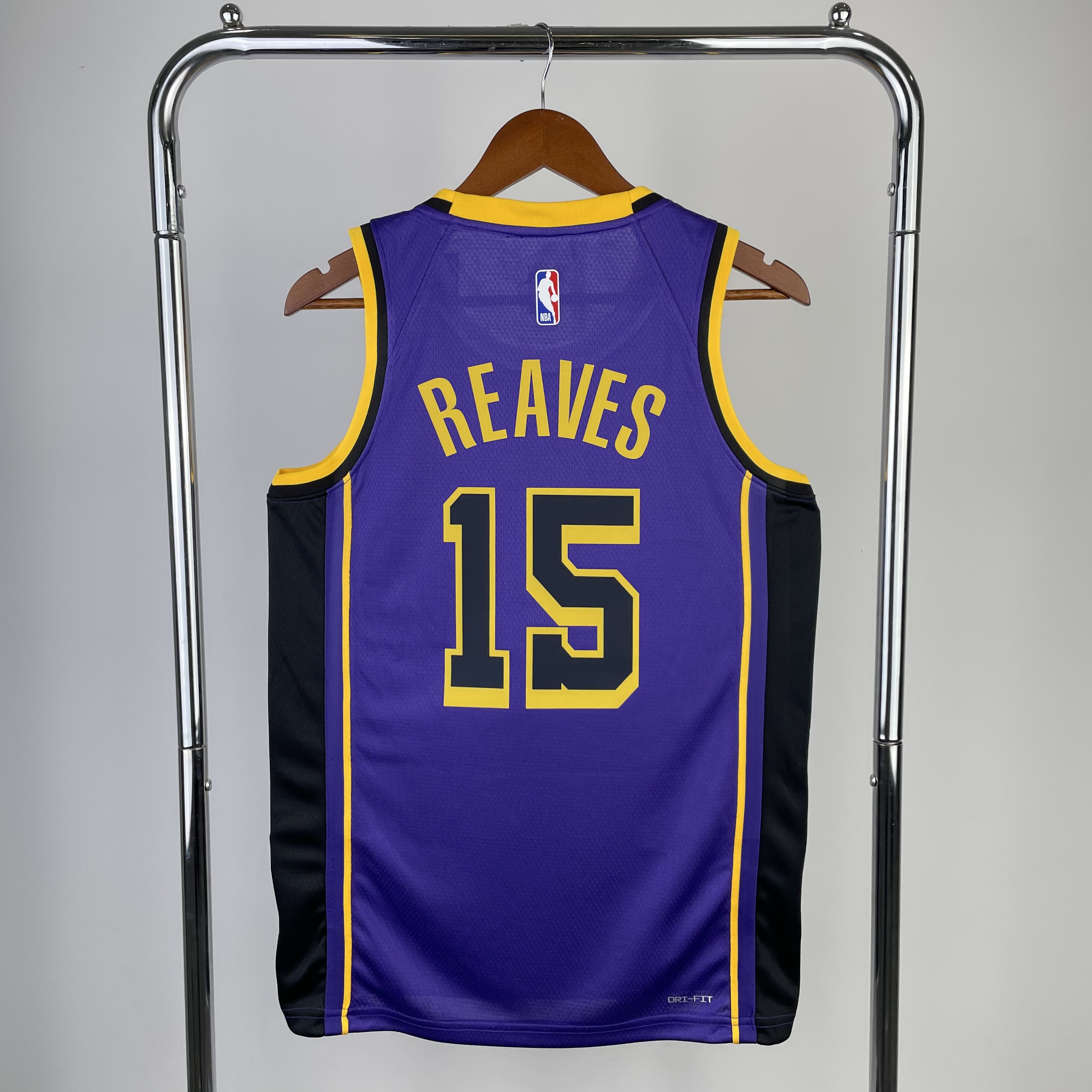 23 Season Lakers No. 15 REAVES