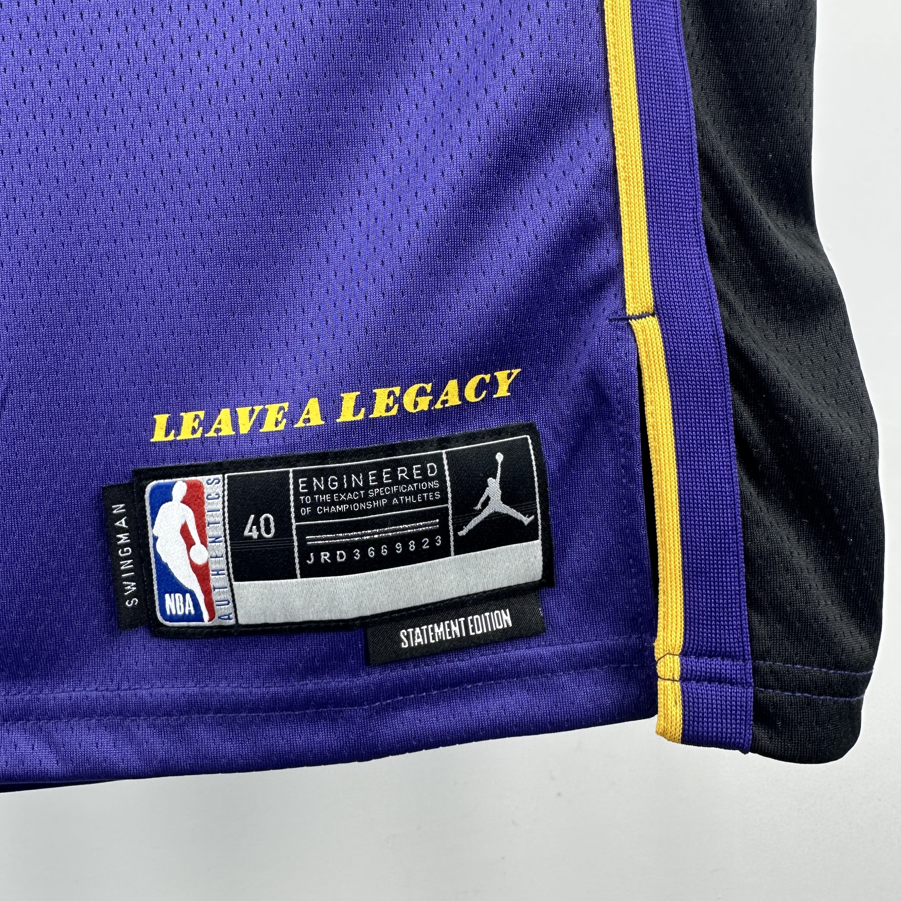 23 Season Lakers Flyer No. 77 Dončić