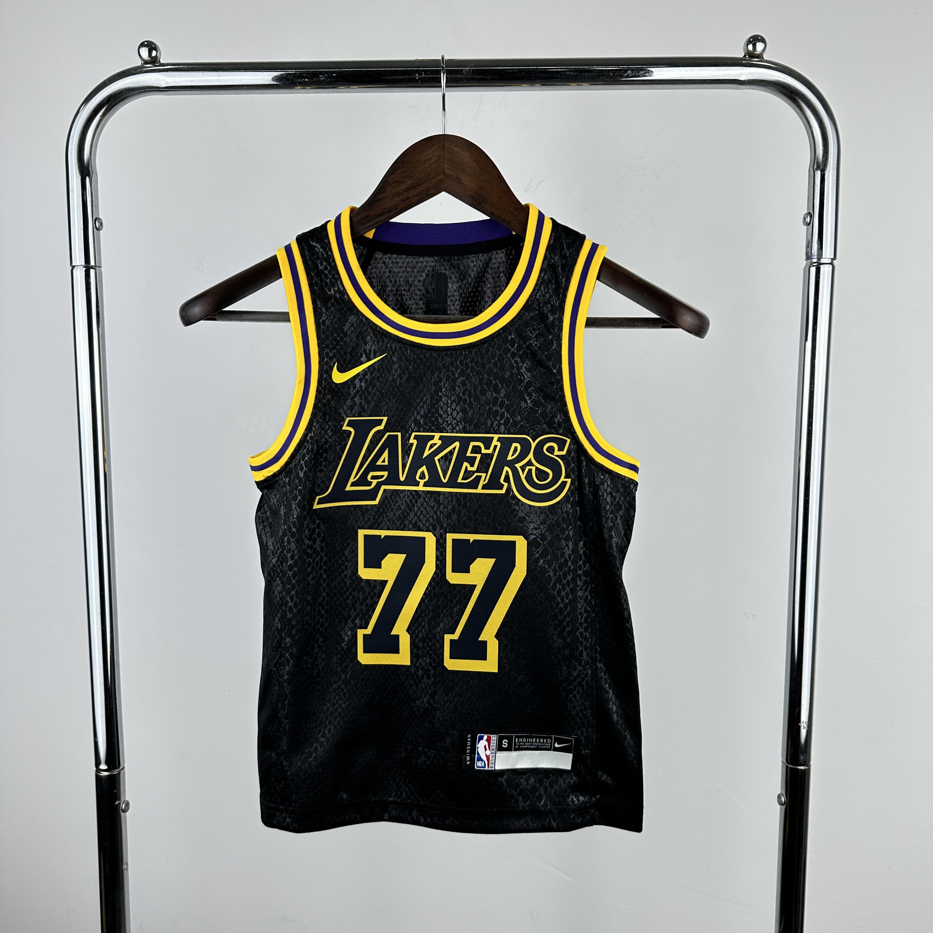 Kids Lakers No.77 Dončić