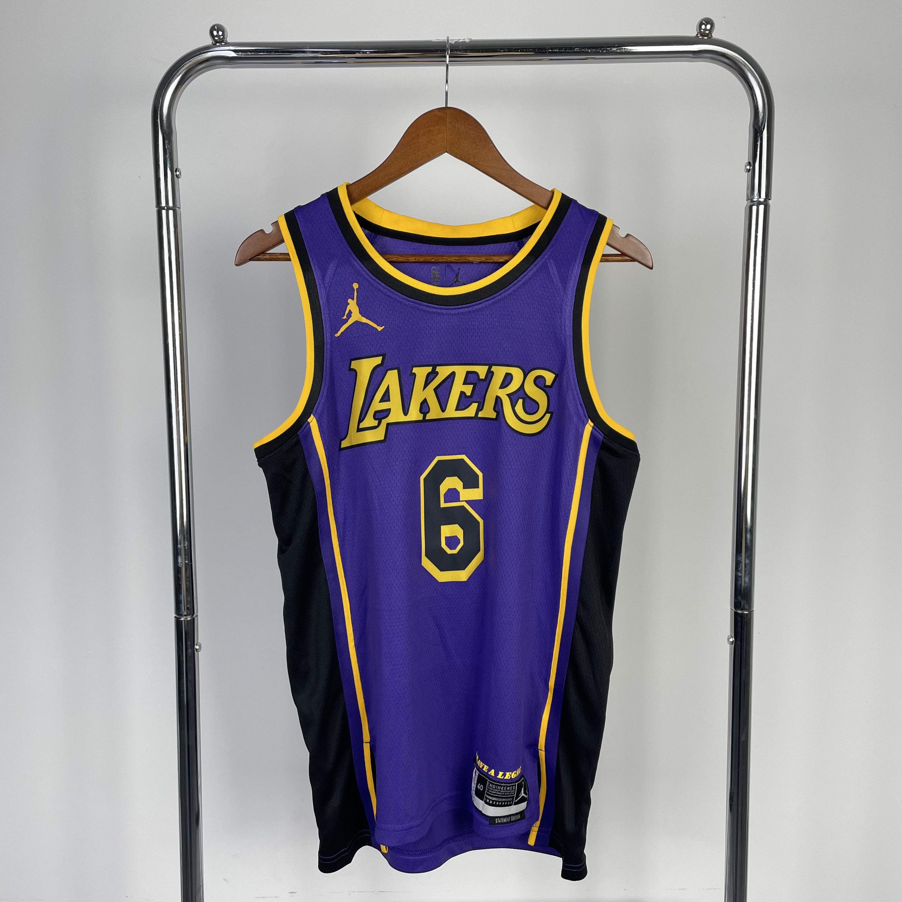 23 Season Lakers No. 5 James