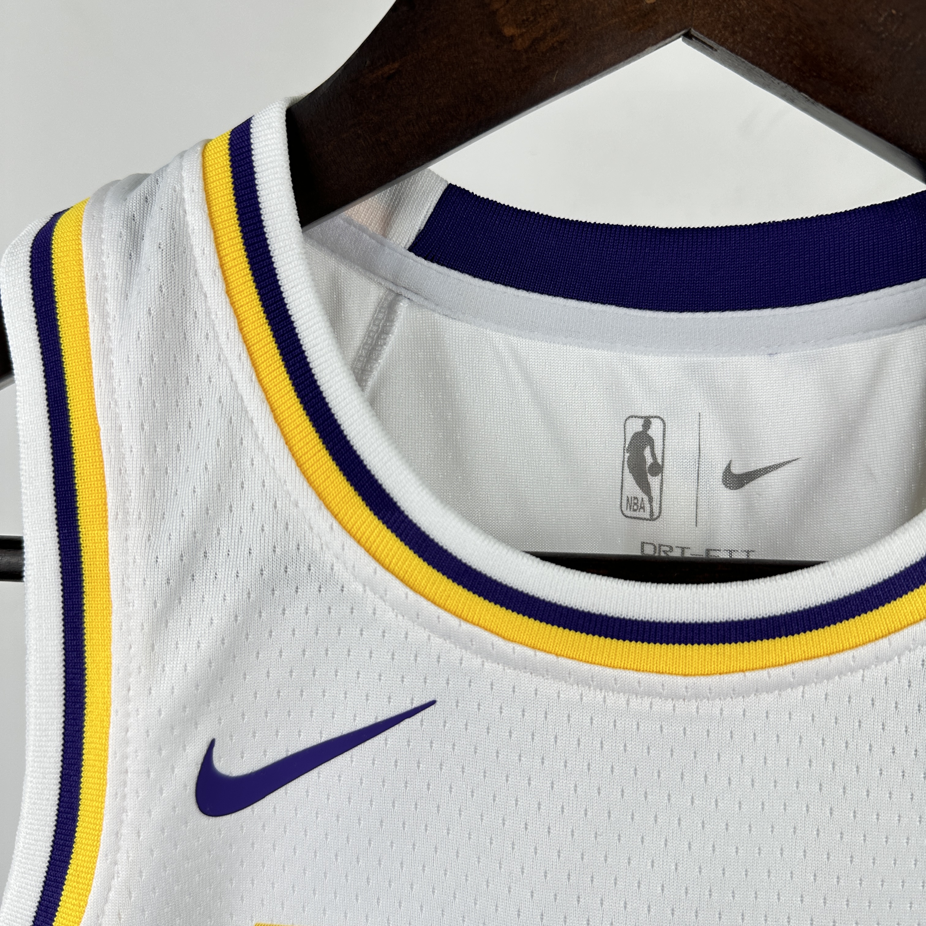 Kids Lakers White No.77 Dončić