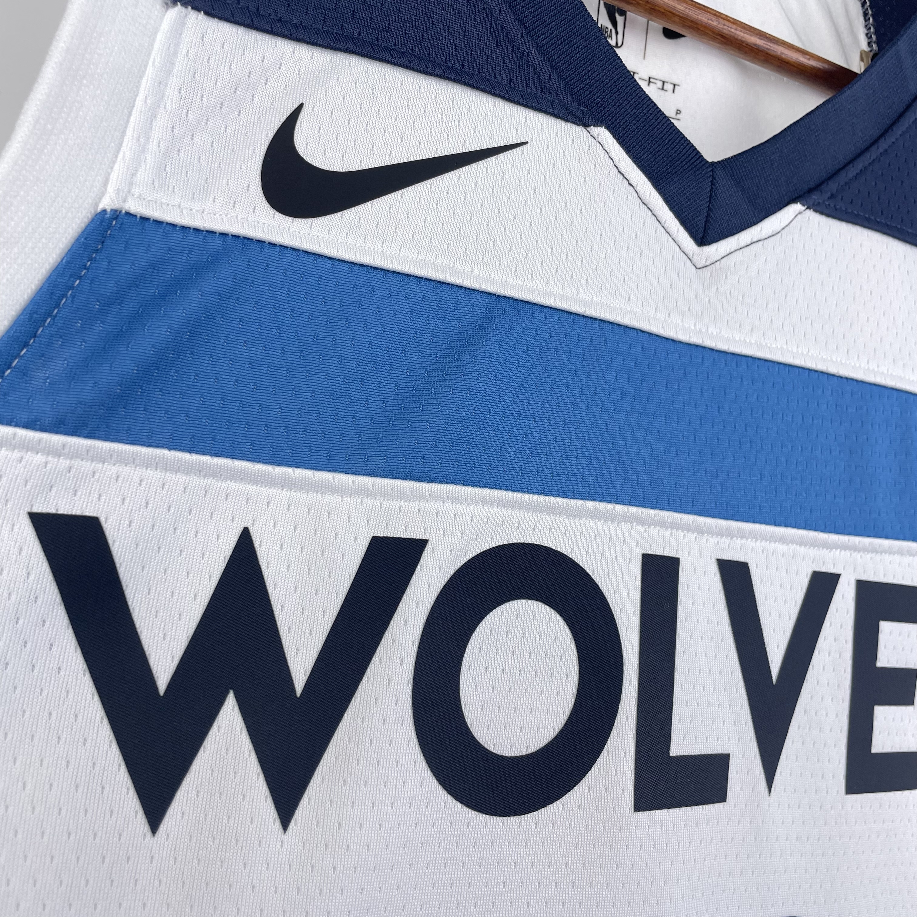 23 SEASON MINNESOTA TIMBERWOLVES HOME  NO.5 EDWARDS