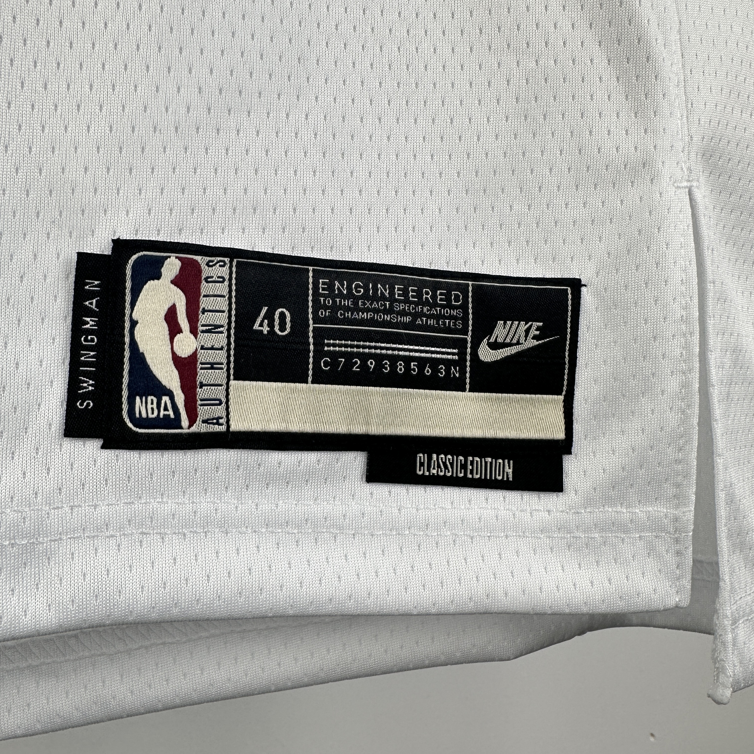 24 SEASON MINNESOTA TIMBERWOLVES WHITE  NO.5 EDWARDS