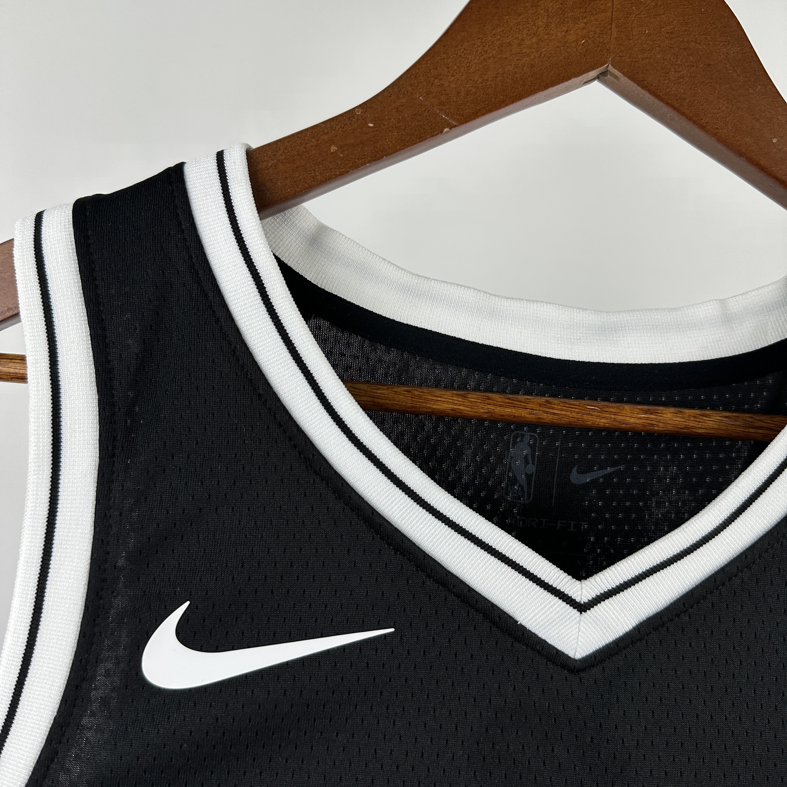 23 Season Brooklyn Nets Black  No. 8 CUI
