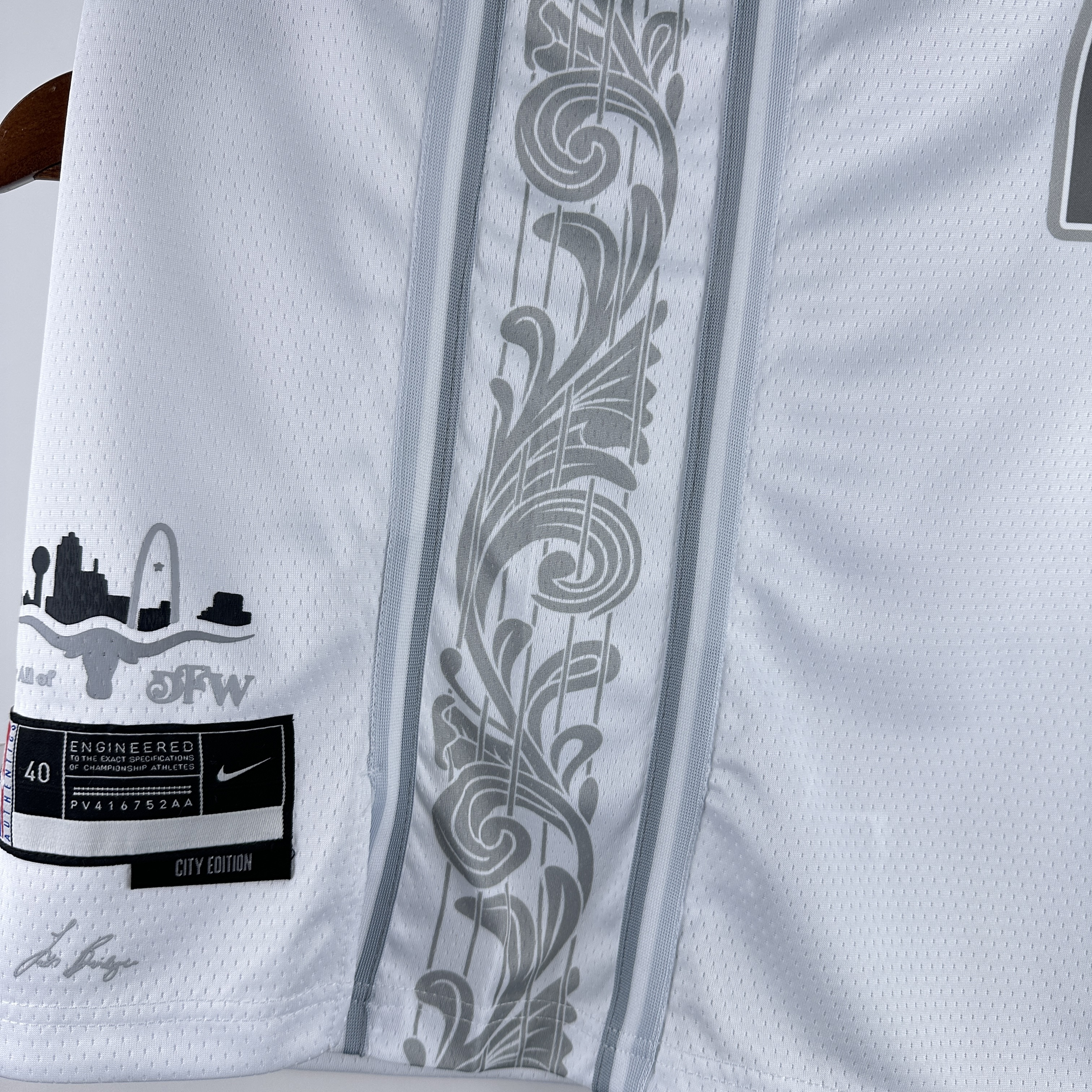 25 Season Dallas Mavericks City Edition  #31