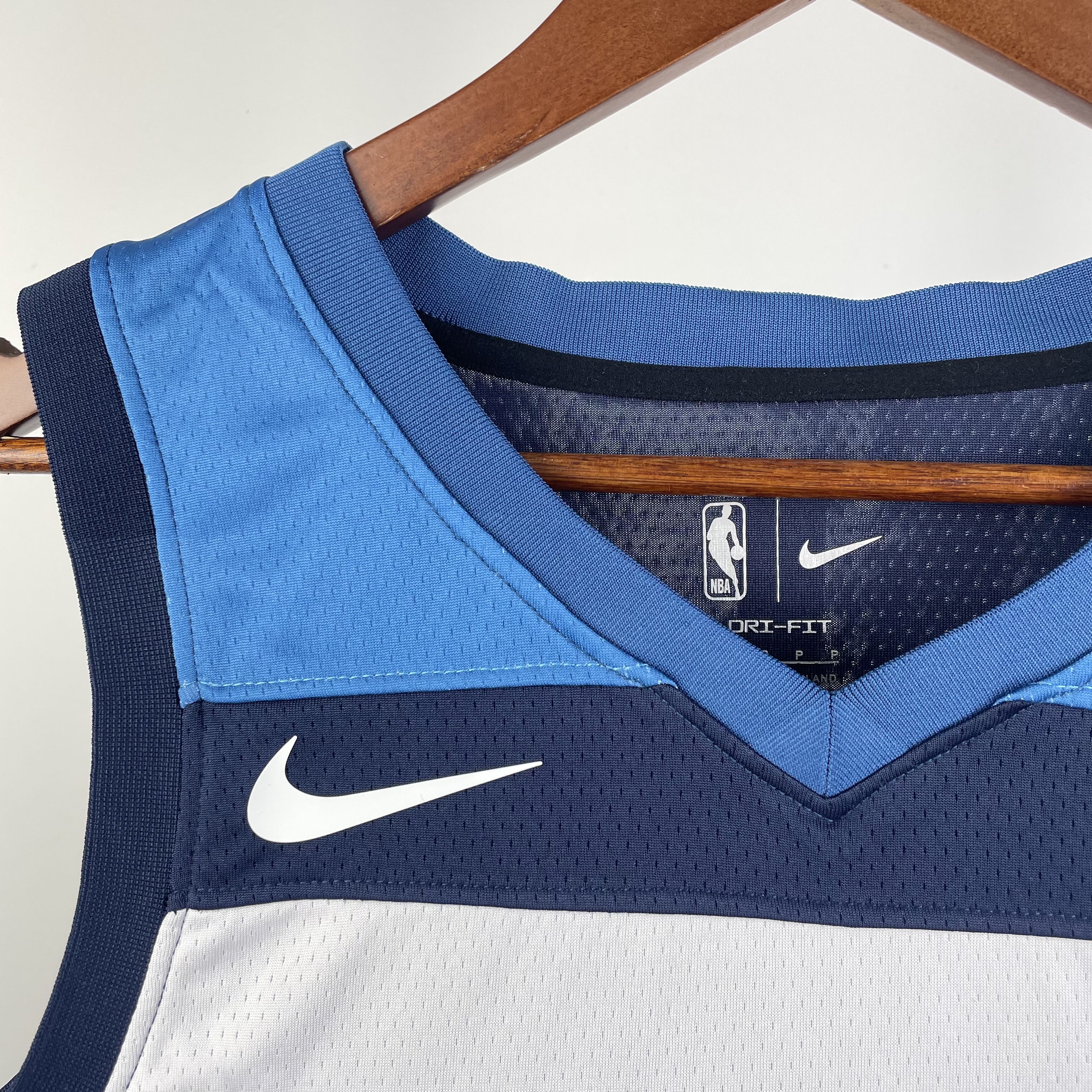 23 SEASON MINNESOTA TIMBERWOLVES AWAY  NO.0 RUSSELL
