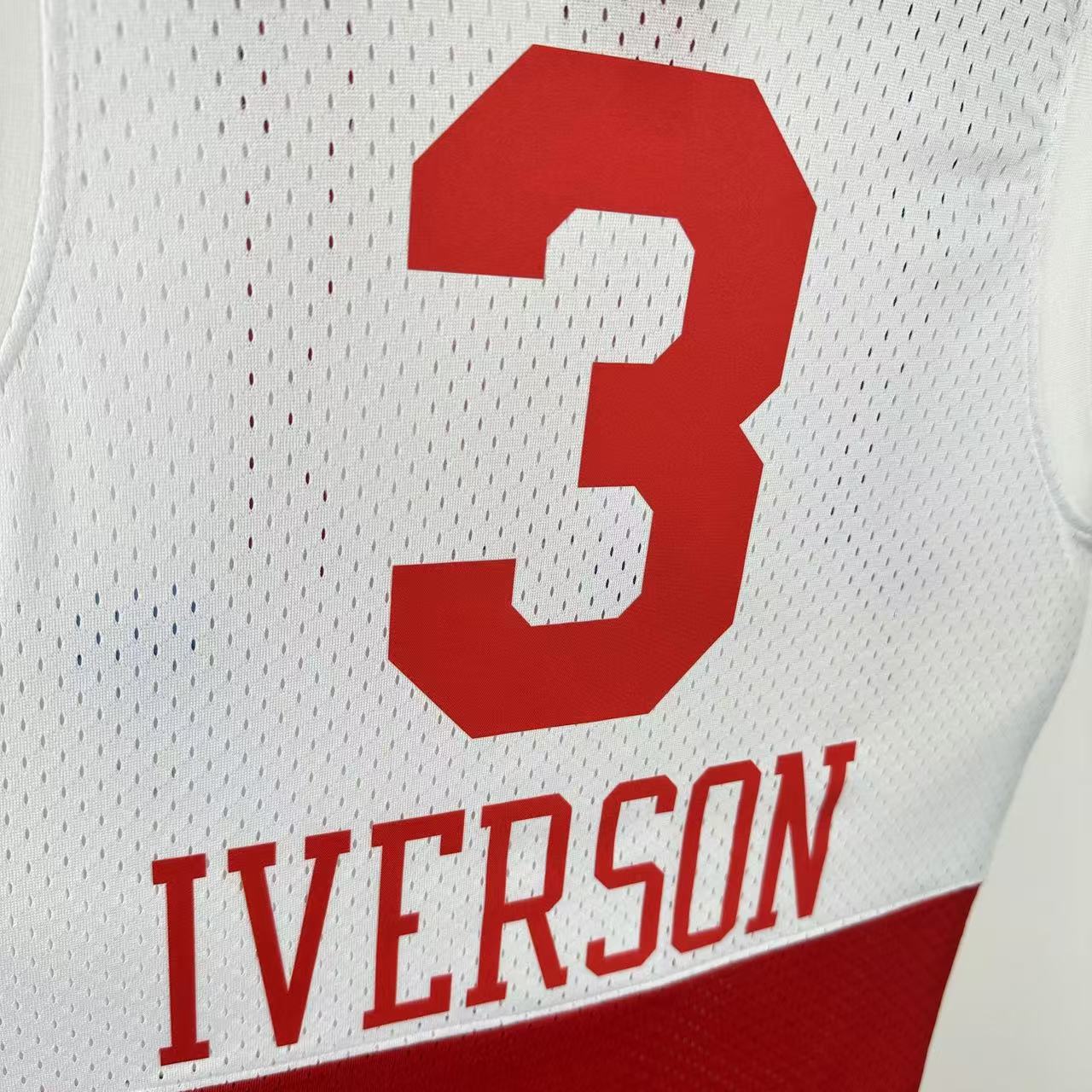 MN Heat Pressed Retro : Philadelphia 76ers 03/04 Season #3