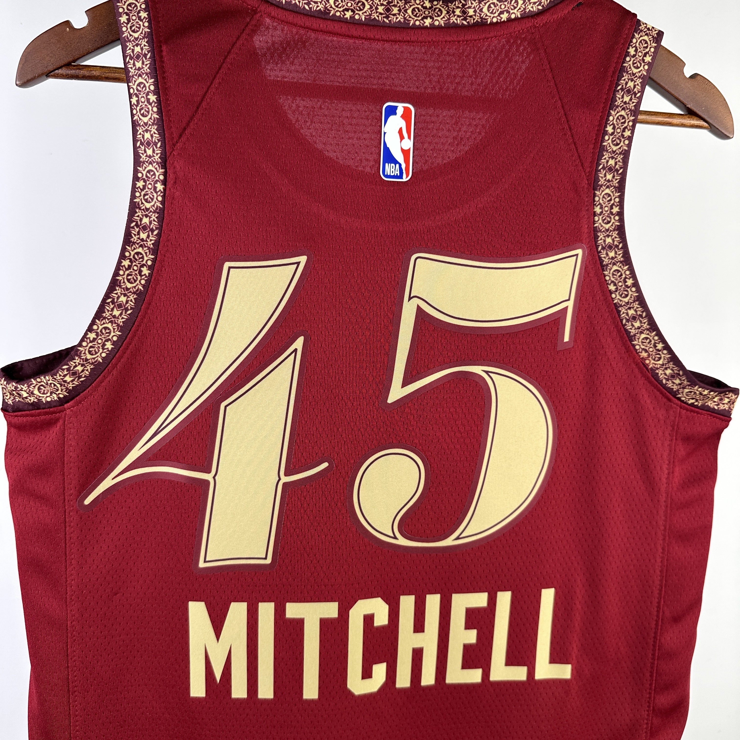 24 Seanson Cleveland Cavaliers City Edition  #45
