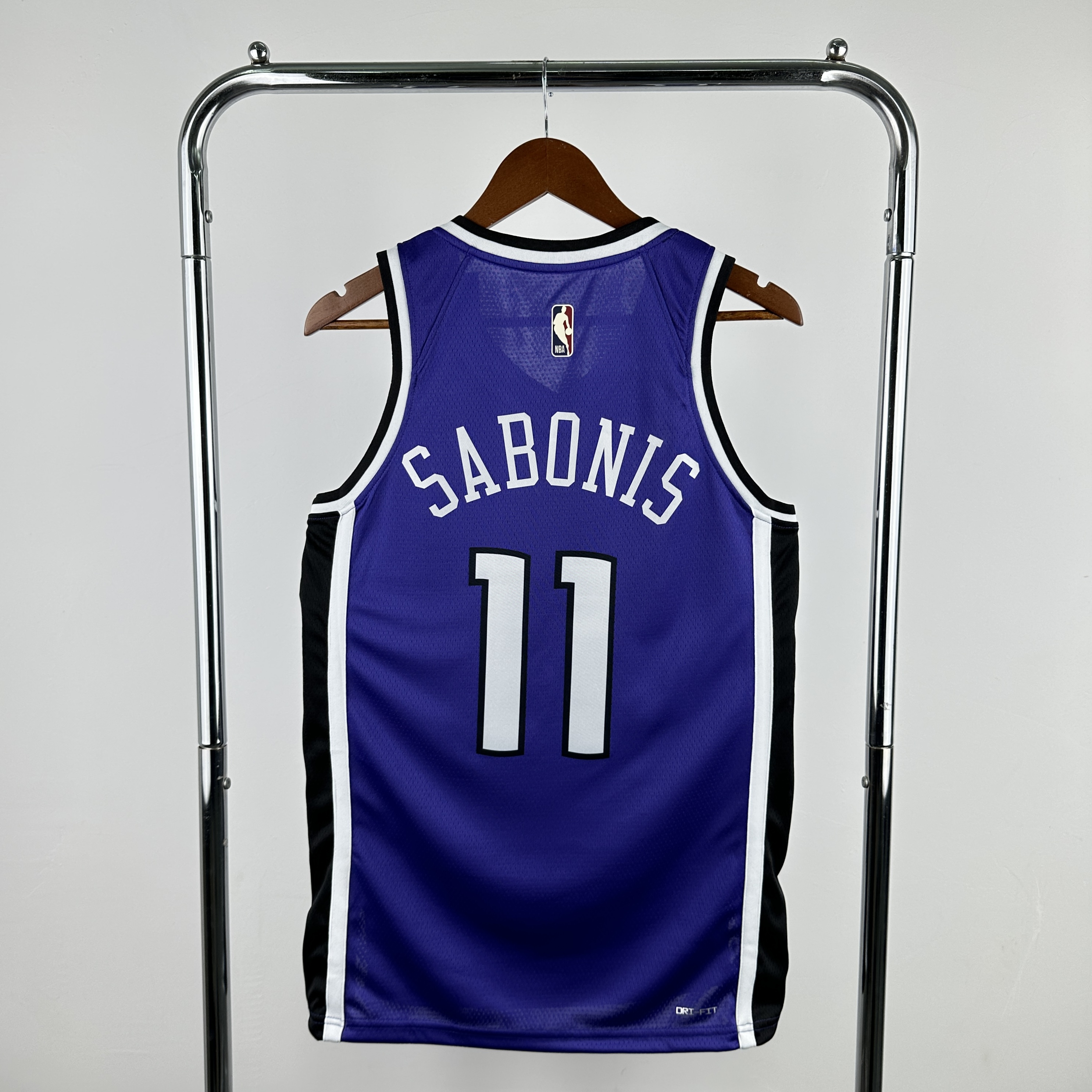 25 SEASON SACRAMENTO KINGS  #11 SABONIS