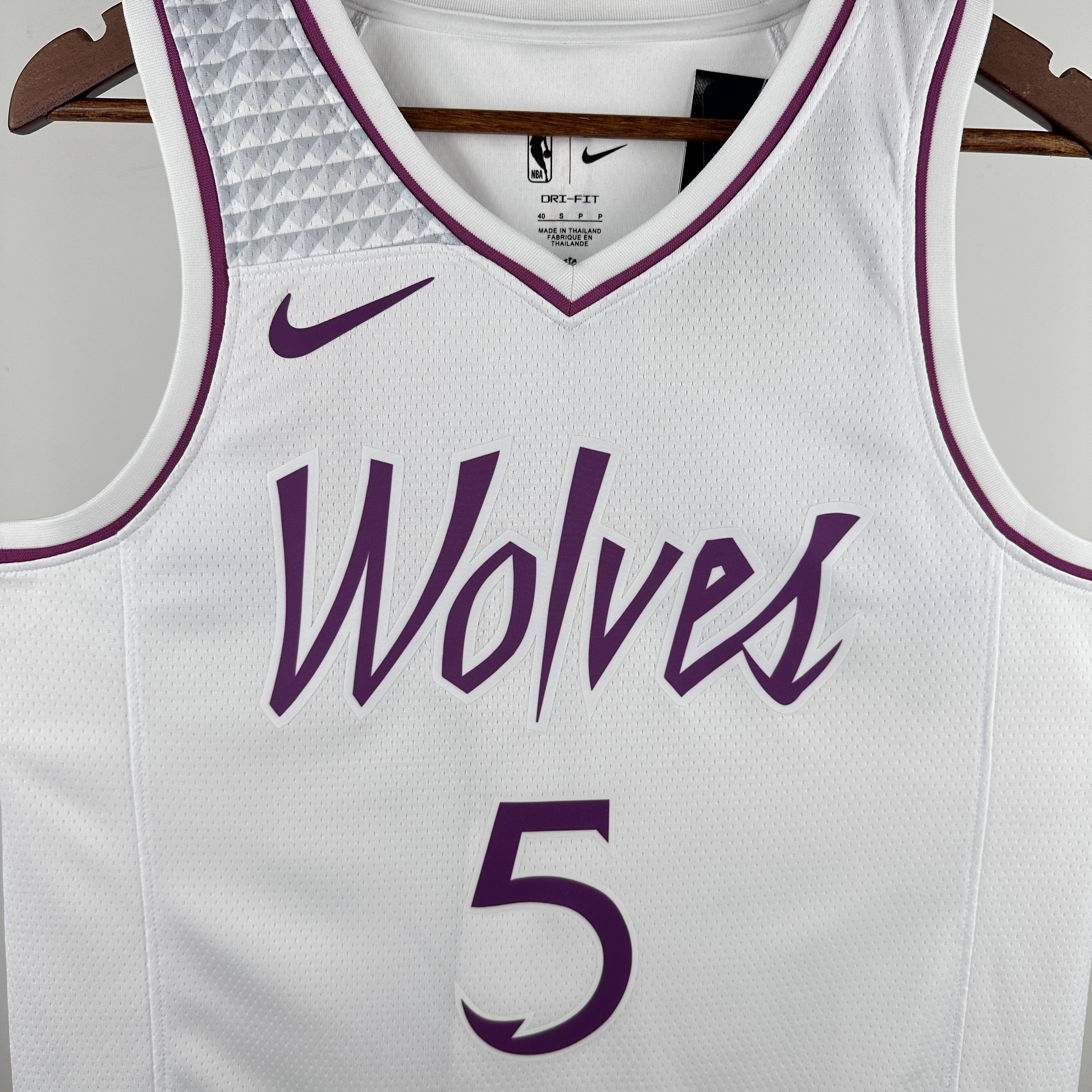 18-19 SEASON MINNESOTA TIMBERWOLVES  NO.5 EDWARDS