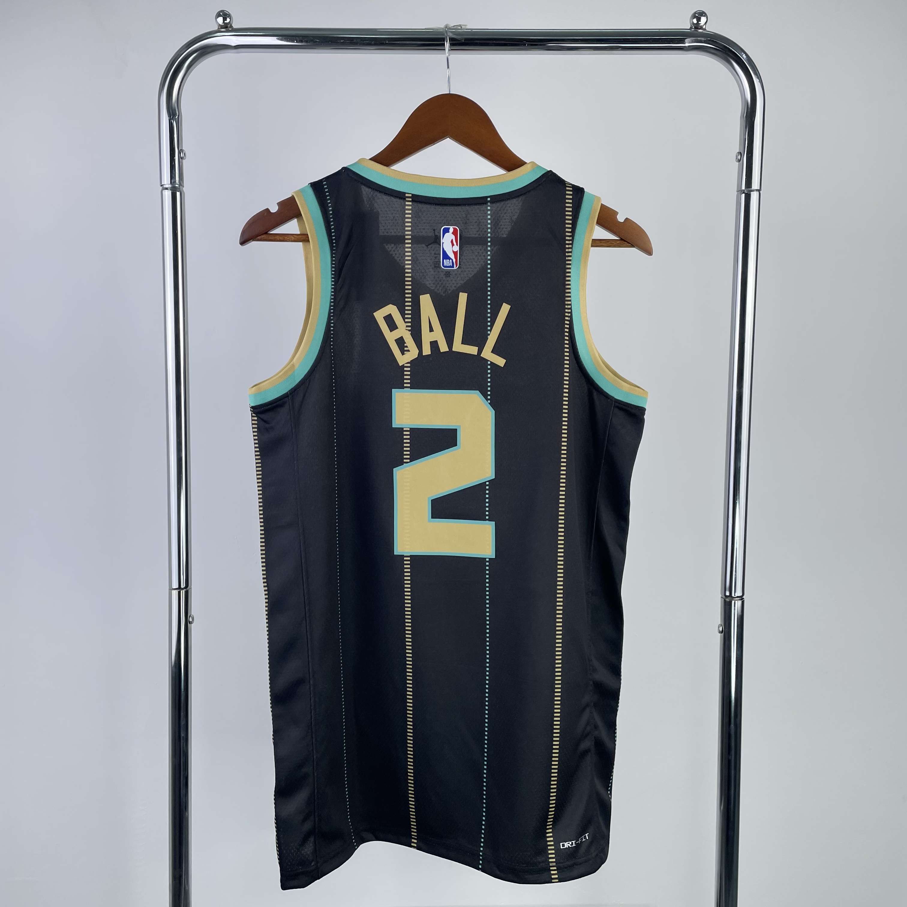 23 Season Hornets City Edition No.2 Ball