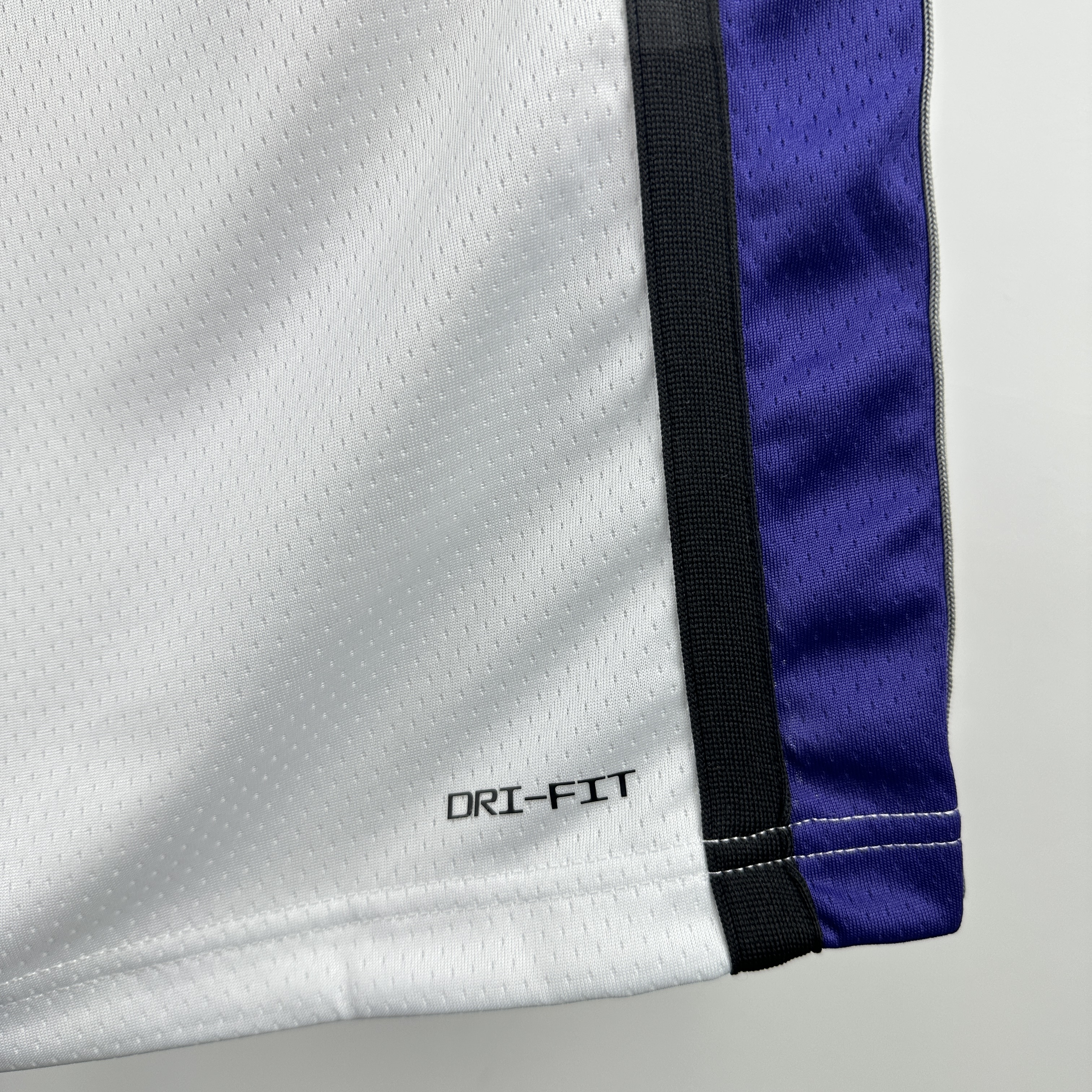 24 SEASON SACRAMENTO KINGS Home  #0 MONK
