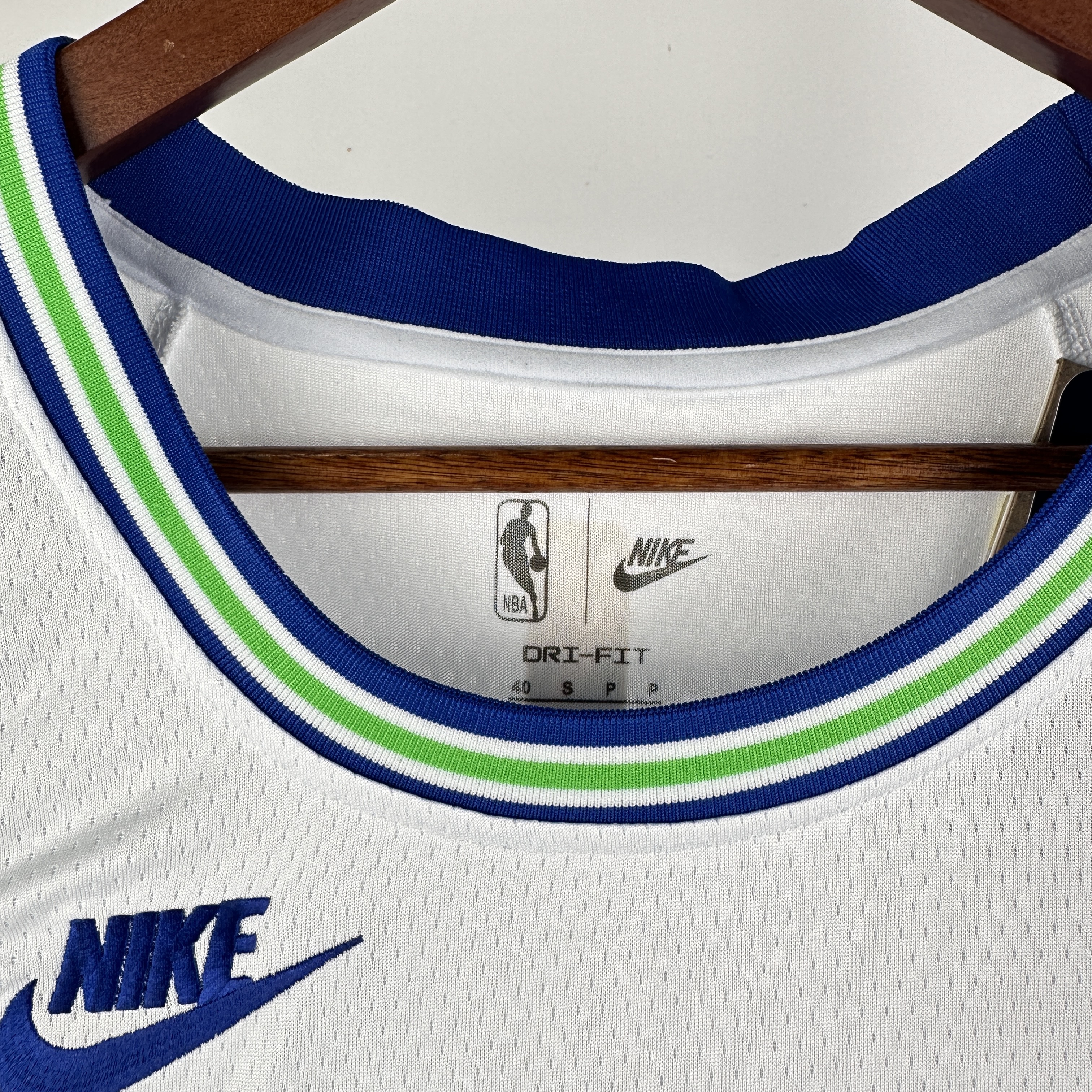 24 SEASON MINNESOTA TIMBERWOLVES WHITE  NO.1 ANDERSON
