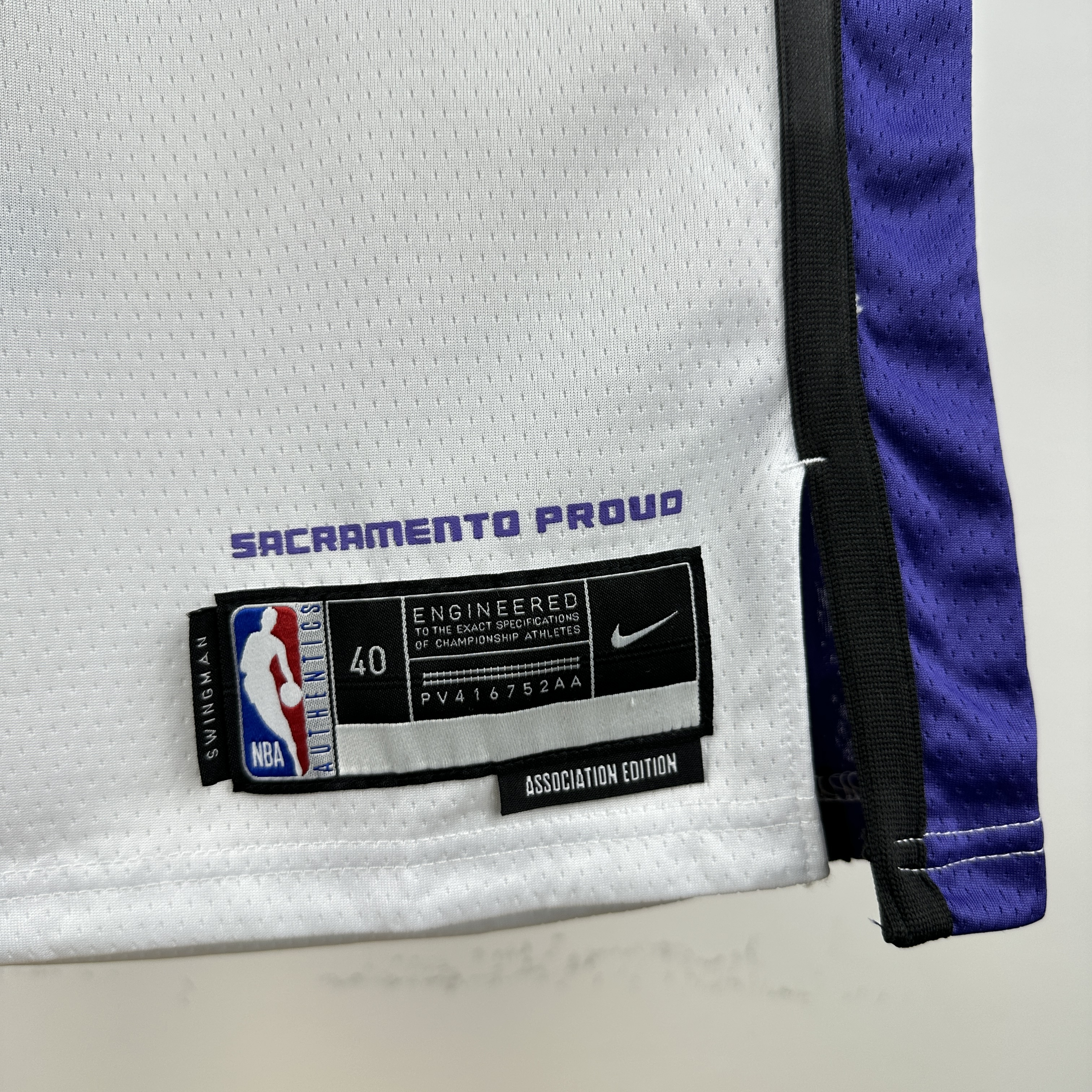 24 SEASON SACRAMENTO KINGS Home  #8 Lavine