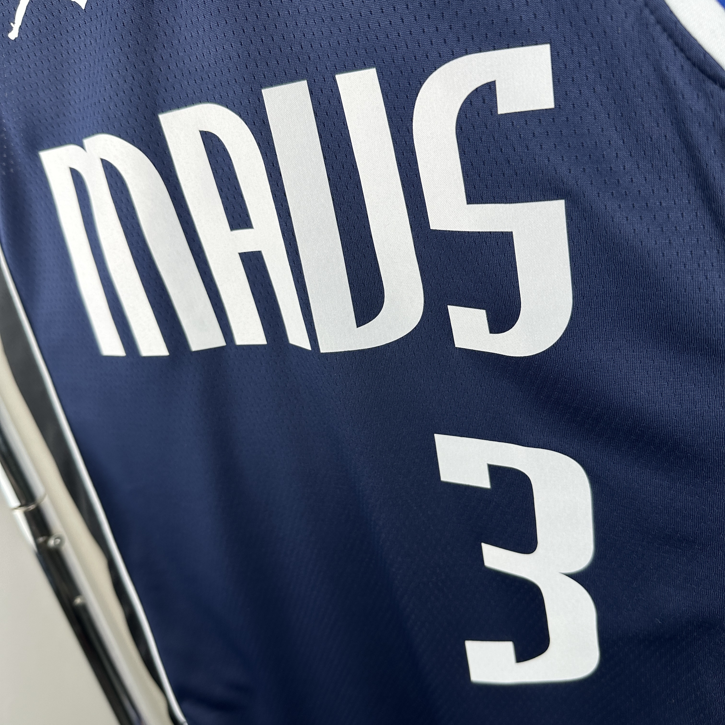 23 Season Mavericks Flyer Edition No.3 Davis