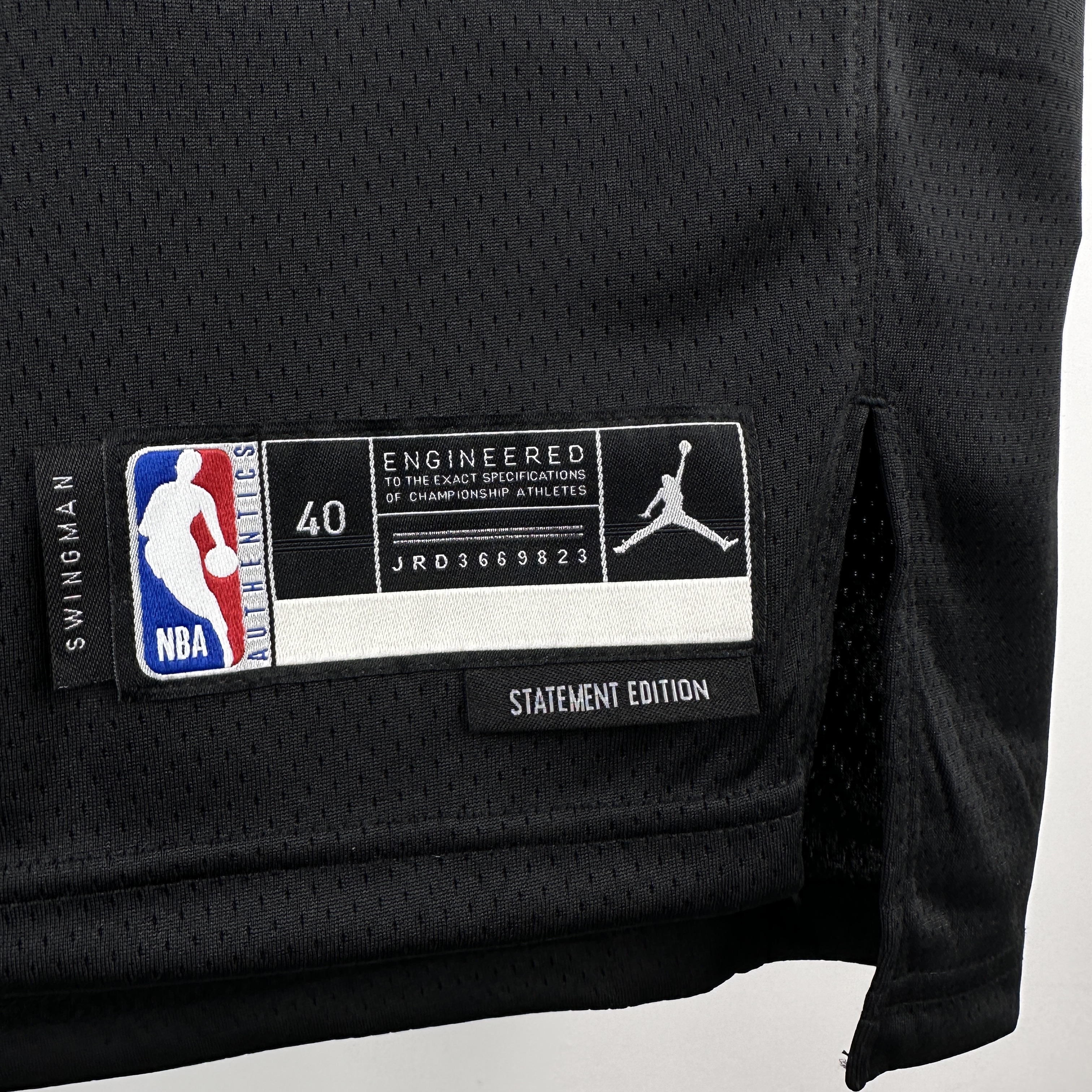 23 SEASON MINNESOTA TIMBERWOLVES FLYER  NO.5 EDWARDS