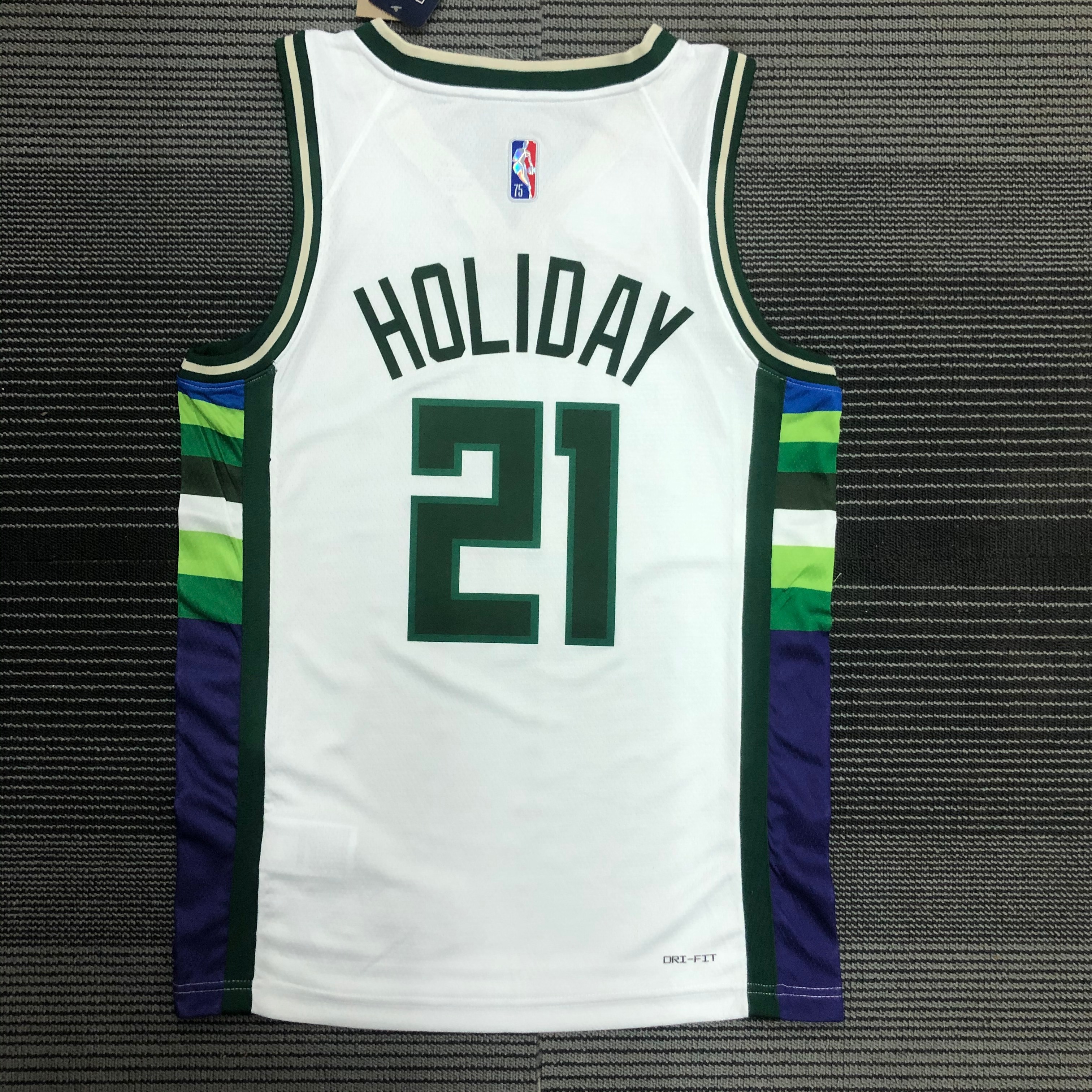 22 Season Milwaukee Bucks City Version  No.21 Holiday