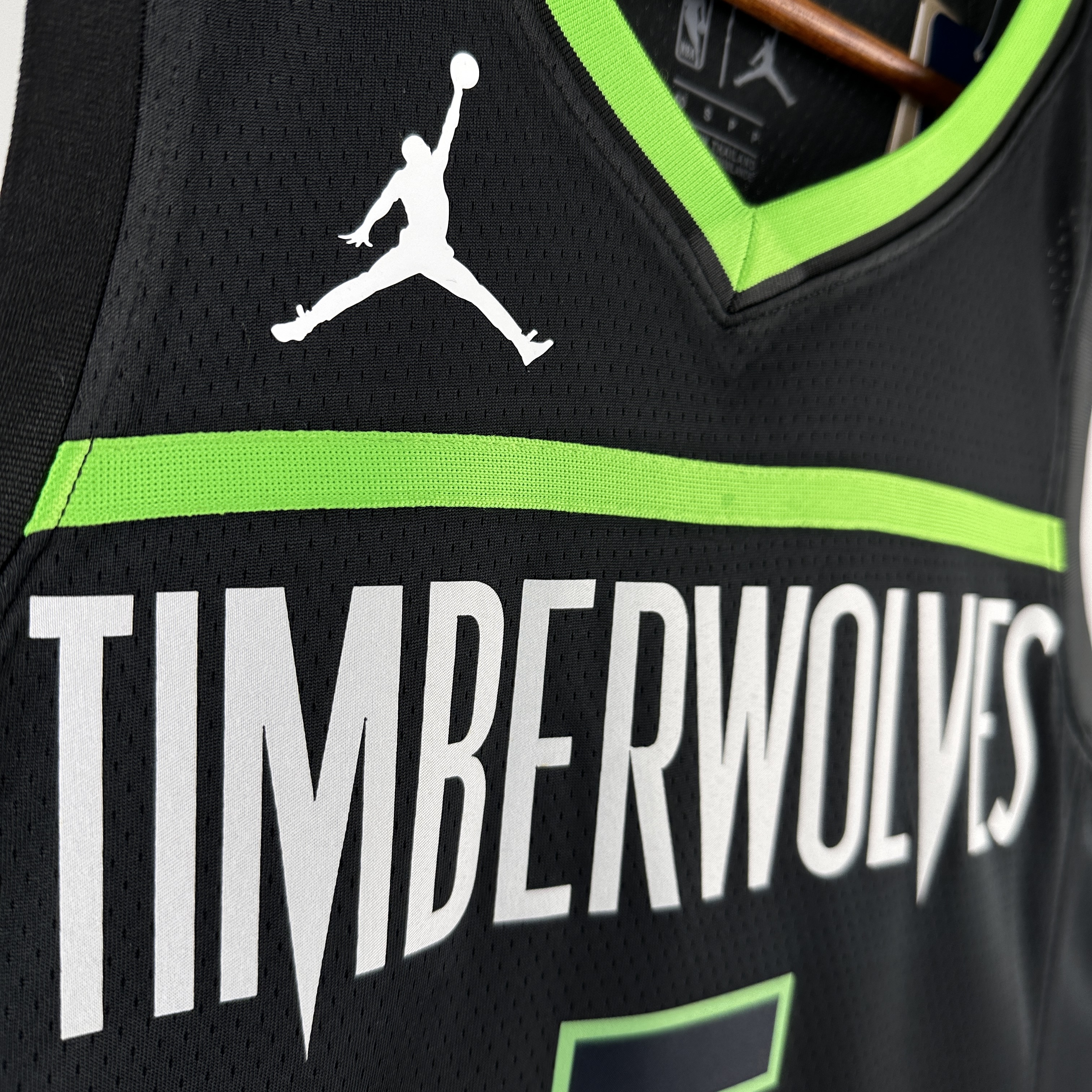 23 SEASON MINNESOTA TIMBERWOLVES FLYER  NO.5 EDWARDS