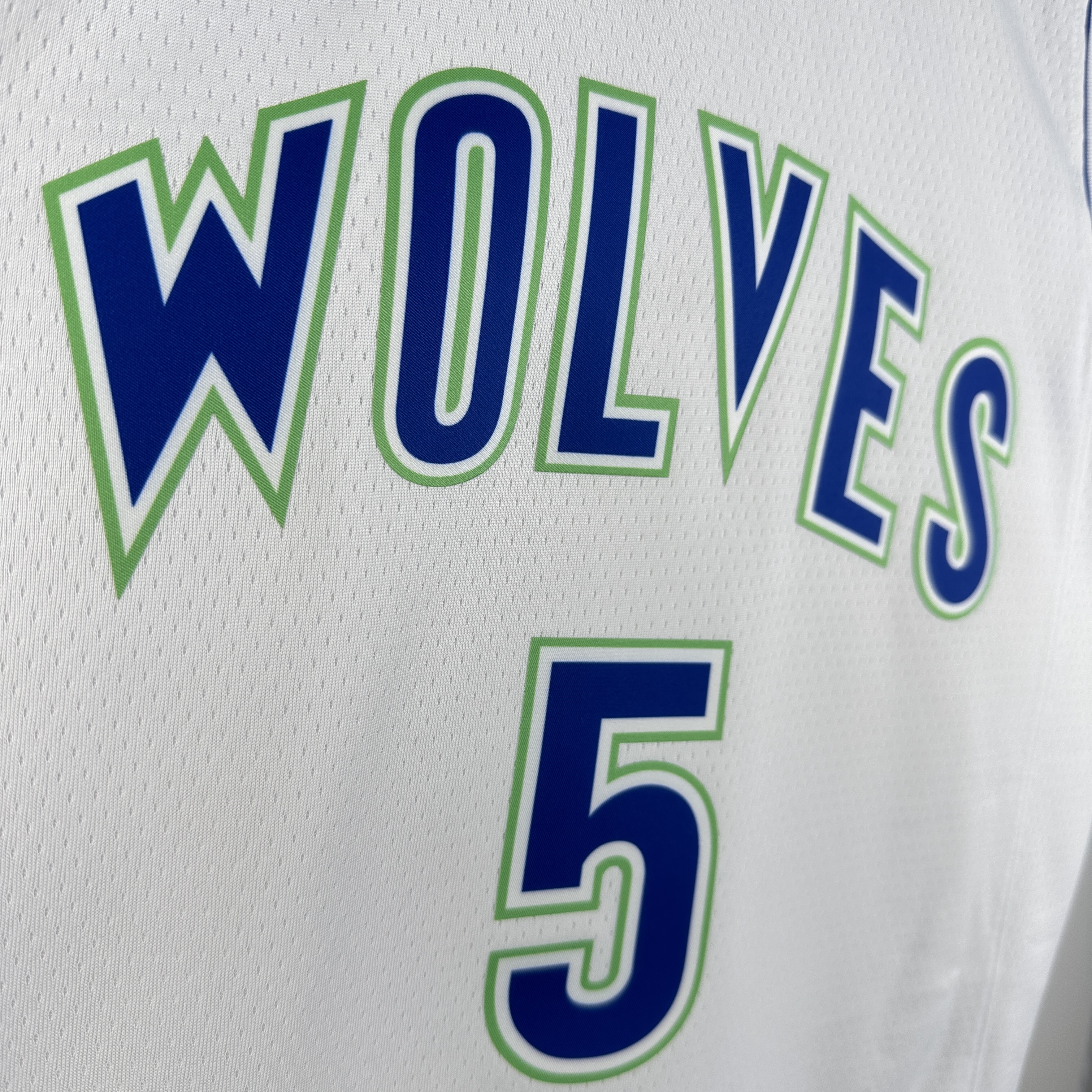 24 SEASON MINNESOTA TIMBERWOLVES WHITE  NO.5 EDWARDS