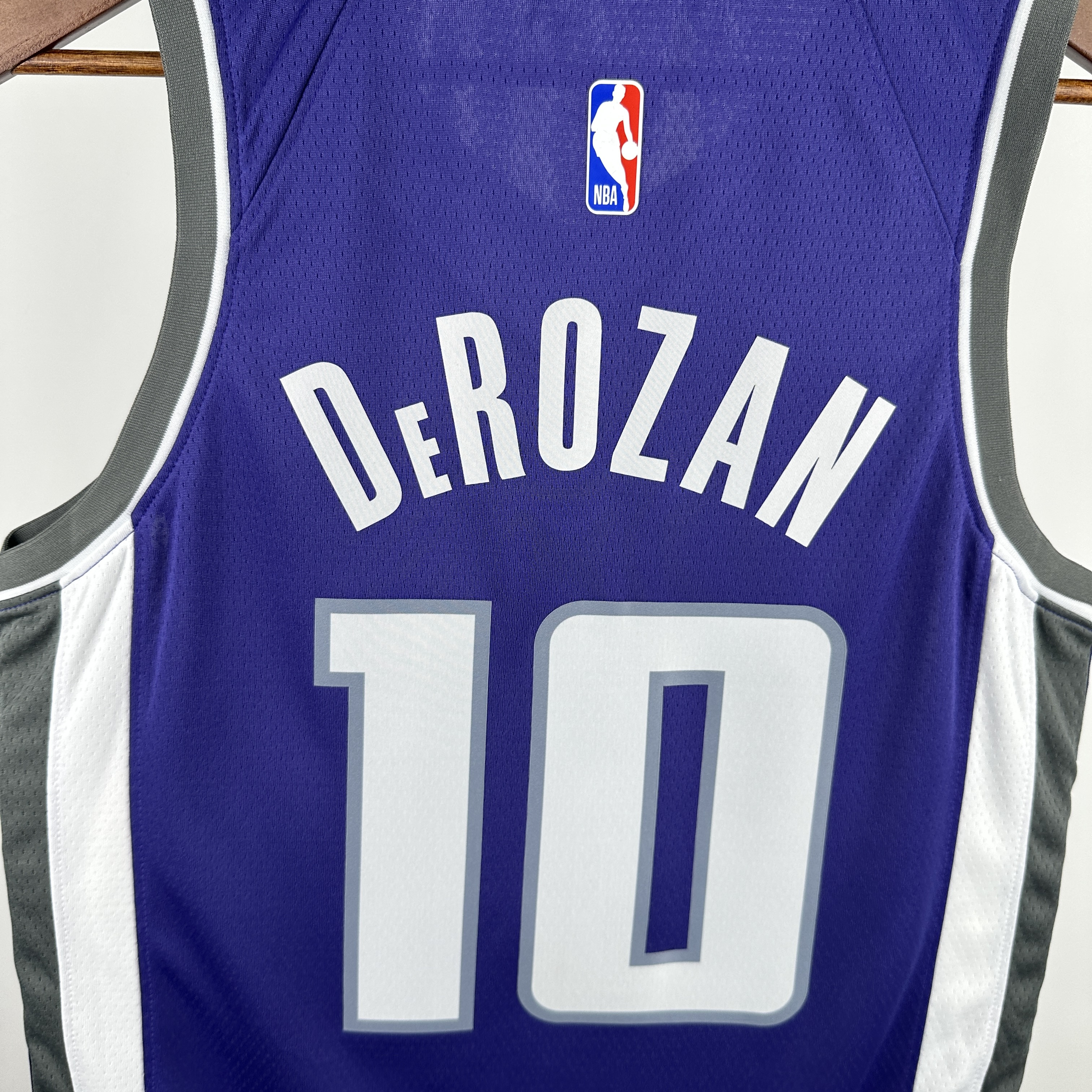 23 SEASON SACRAMENTO KINGS Away Purple  #10 DeROZAN
