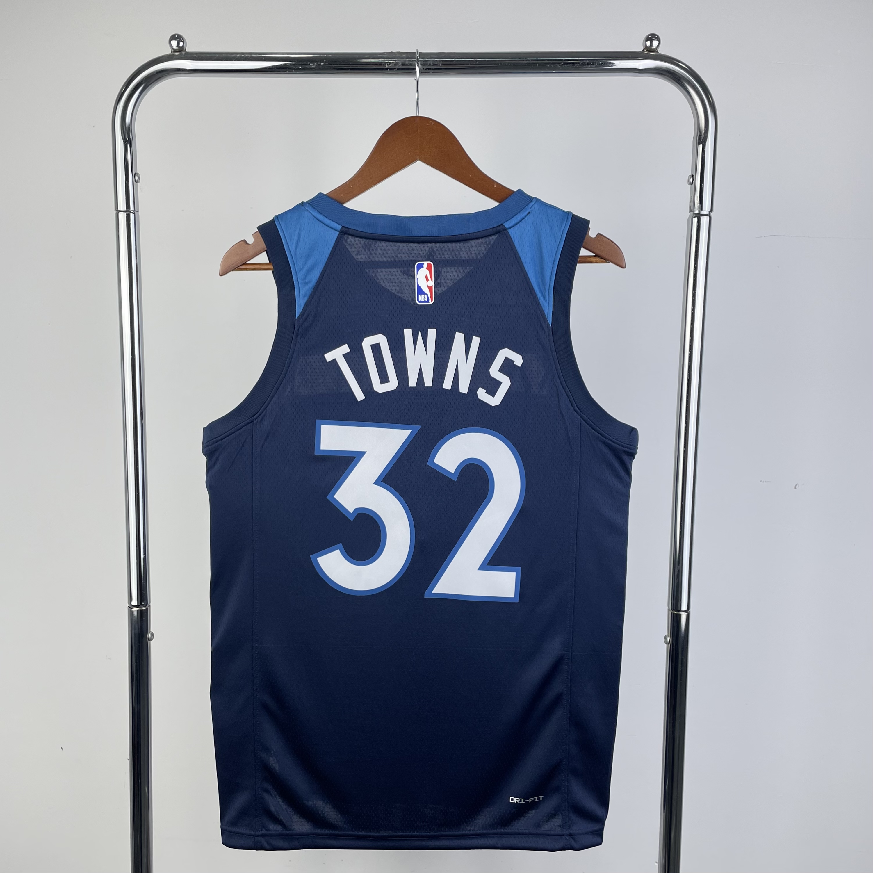 23 SEASON MINNESOTA TIMBERWOLVES AWAY  NO.32 TOWNS