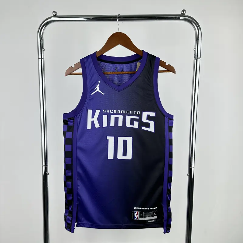 24 SEASON SACRAMENTO KINGS FLYER #10 DeROZAN
