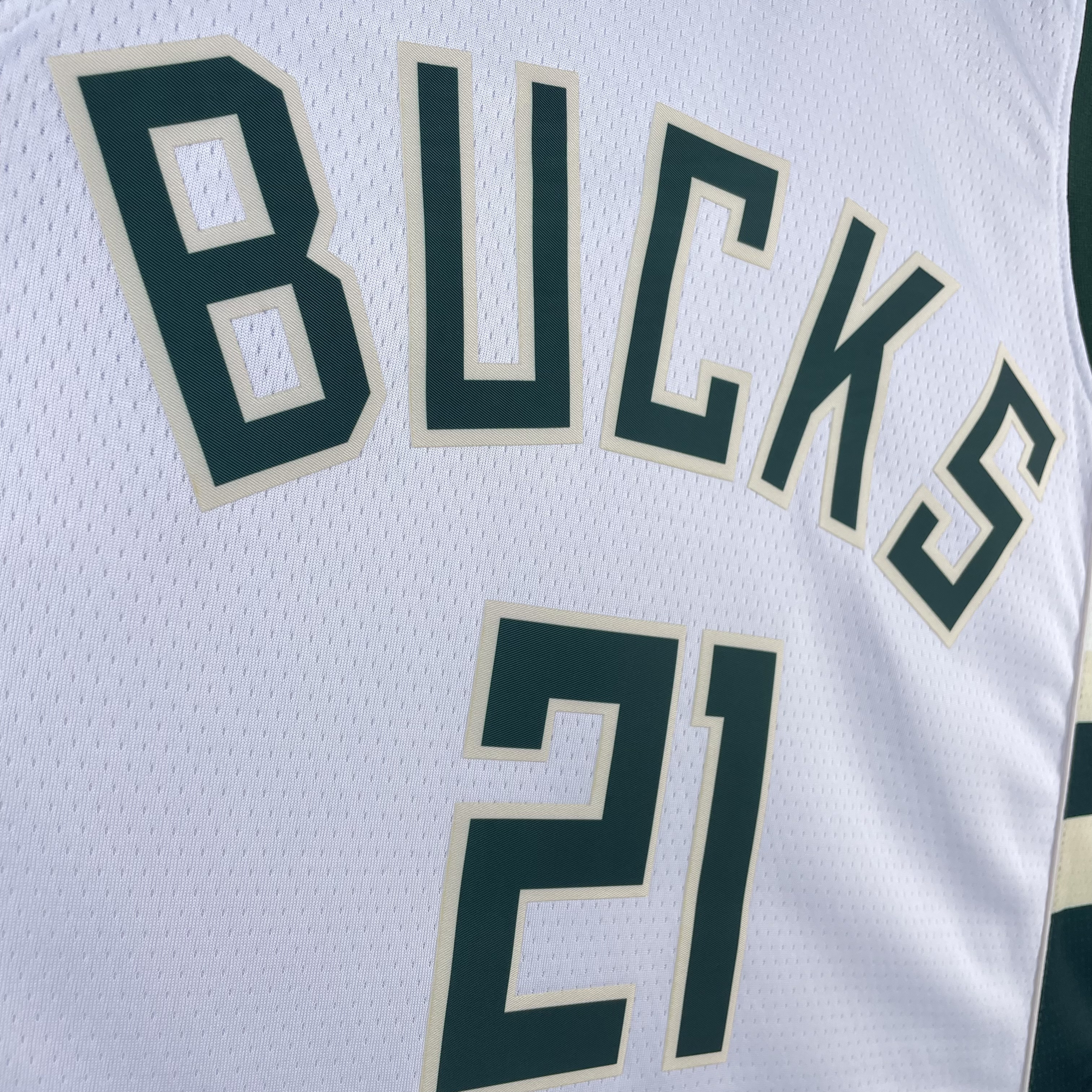23 Season Milwaukee Bucks Home Version  No.21