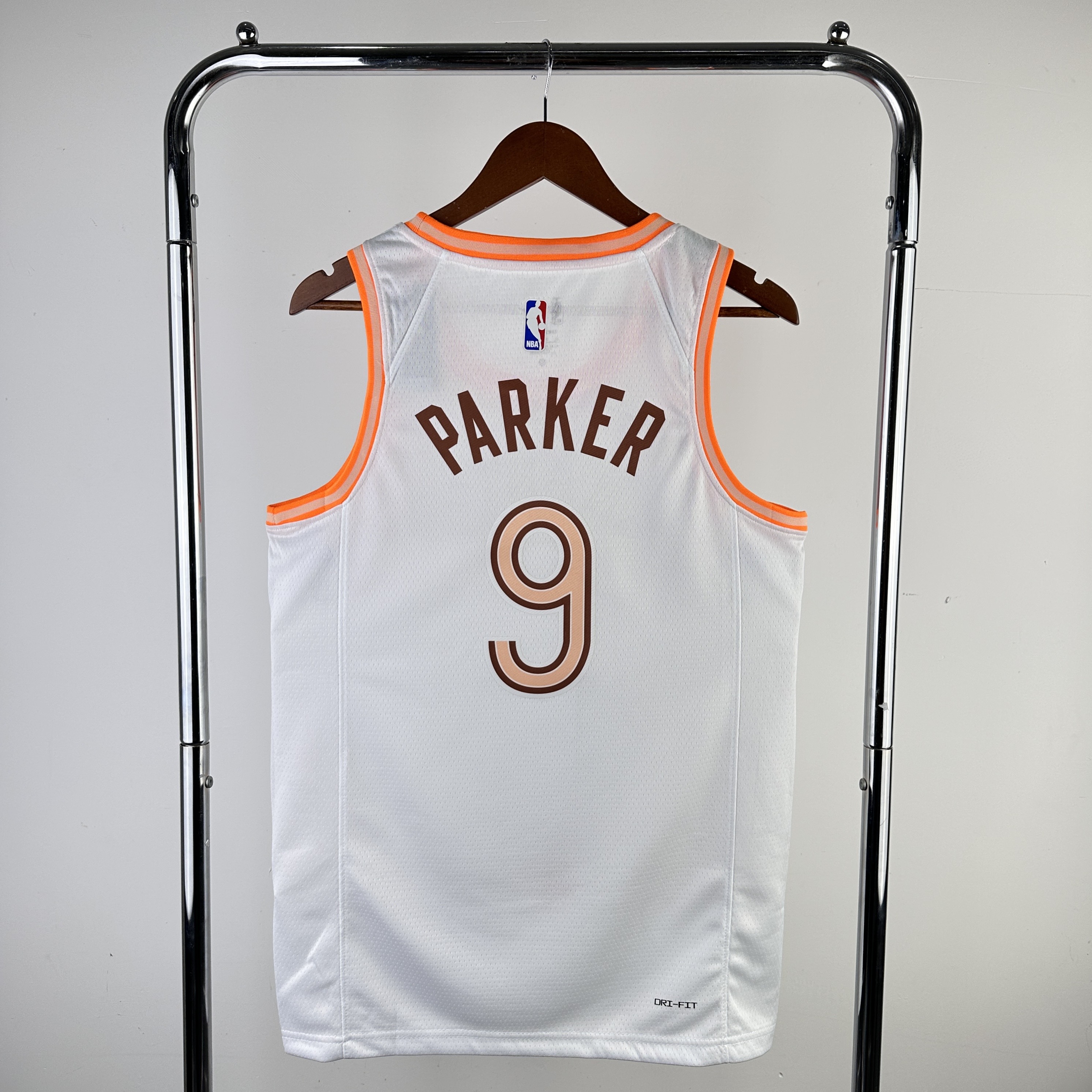 24 SEASON SAN ANTONIO SPURS CITY EDITION  #9 PARKER