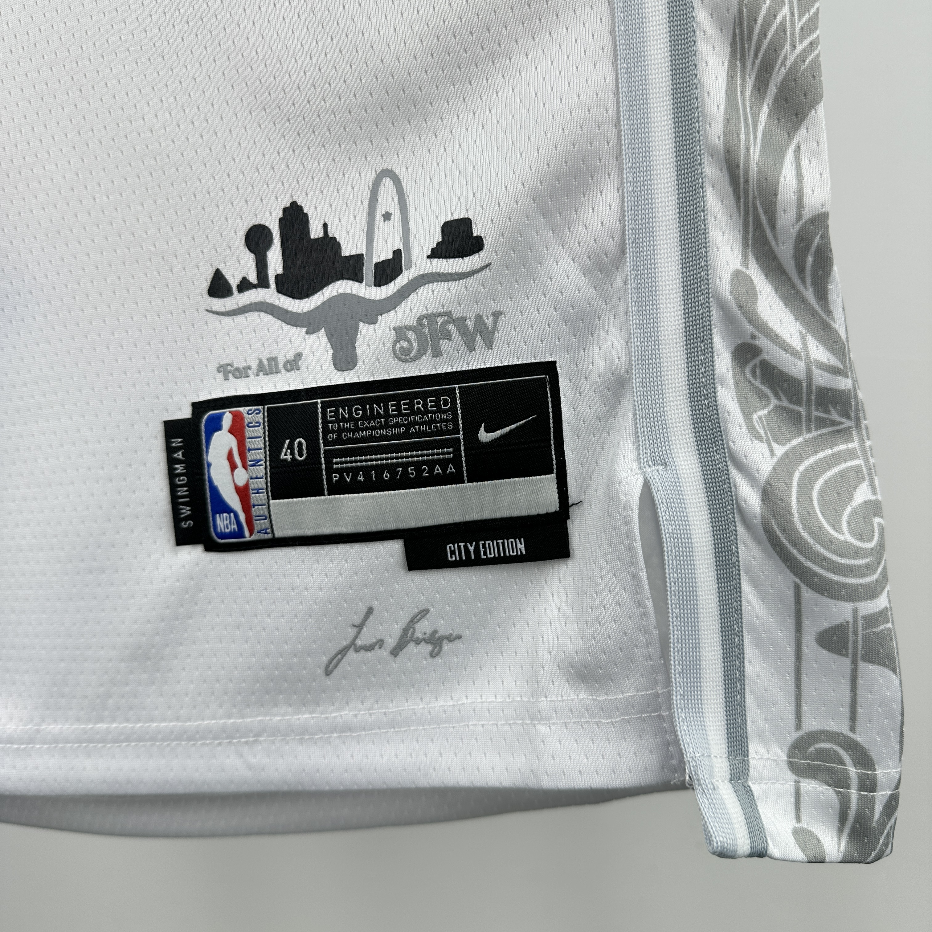 25 Season Dallas Mavericks City Edition  #3