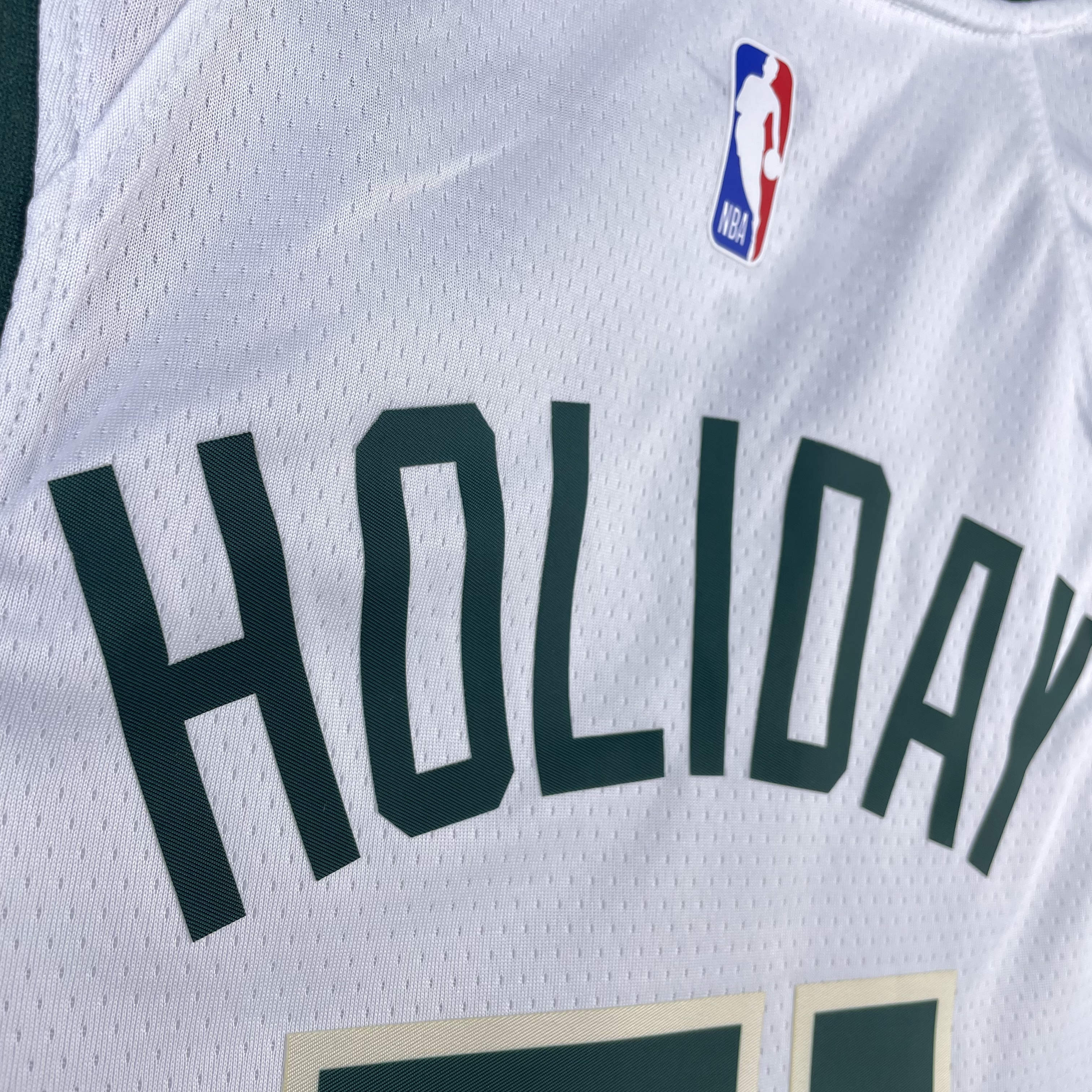 23 Season Milwaukee Bucks Home Version  No.21