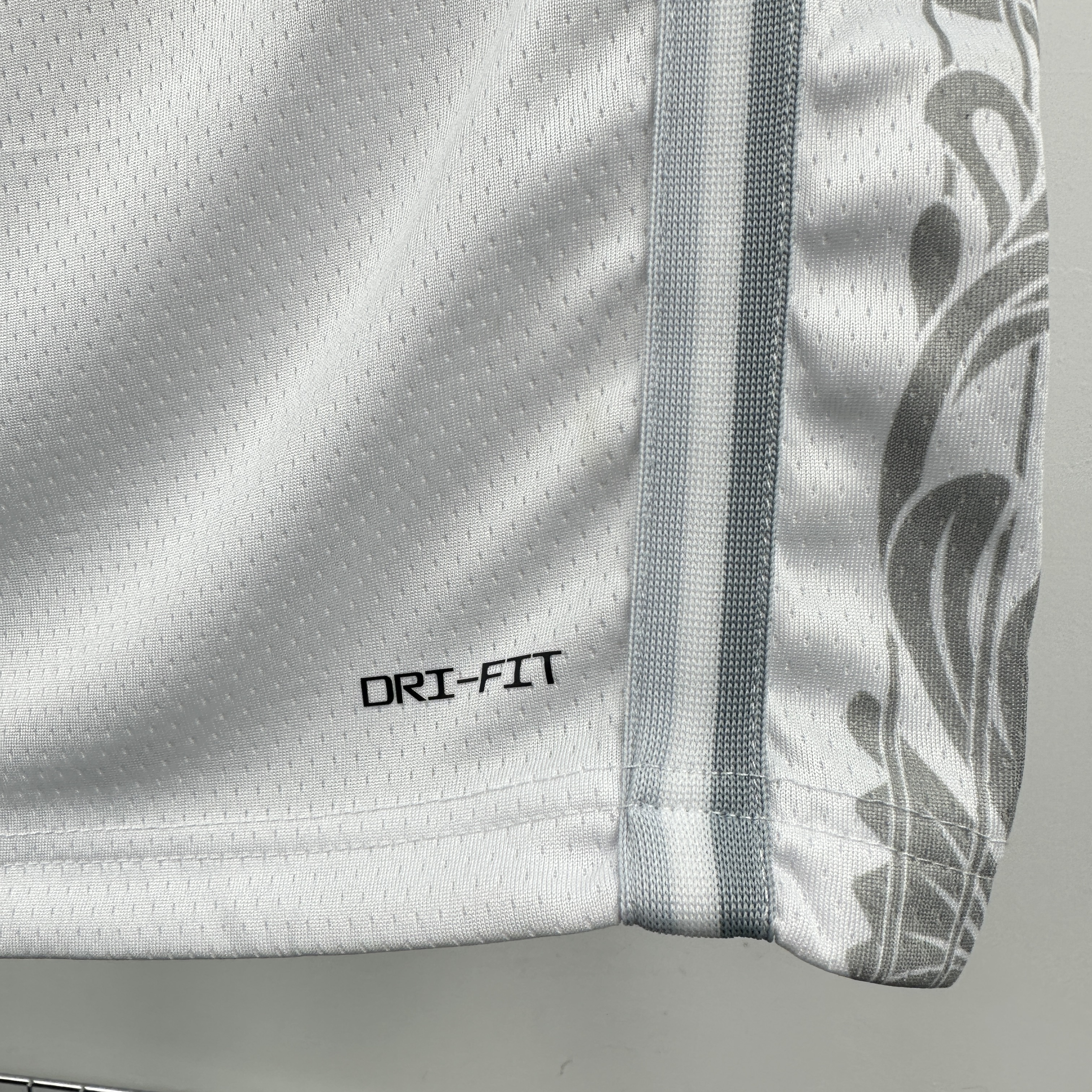 25 Season Dallas Mavericks City Edition  #3