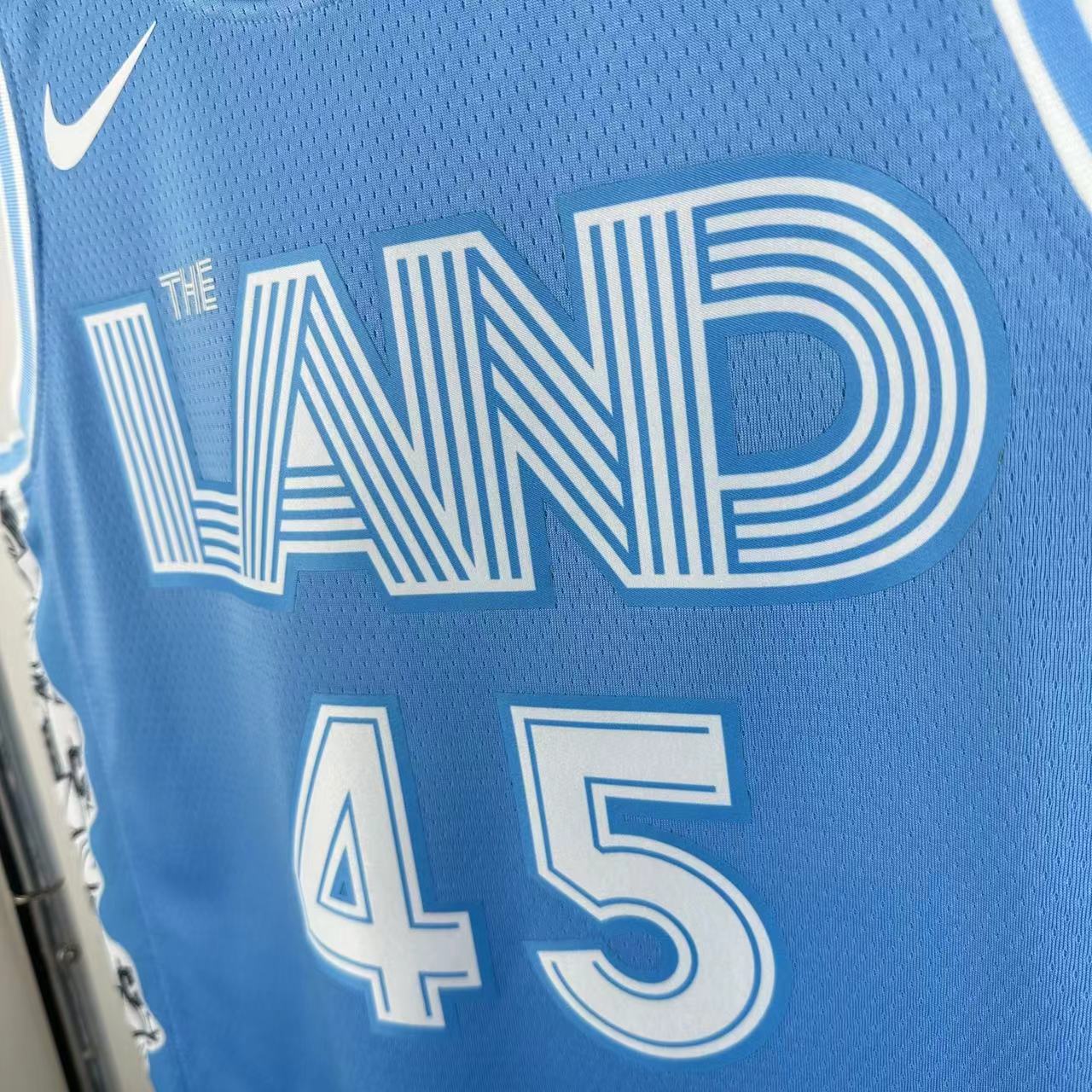 25 Season Cleveland Cavaliers City Edition #45