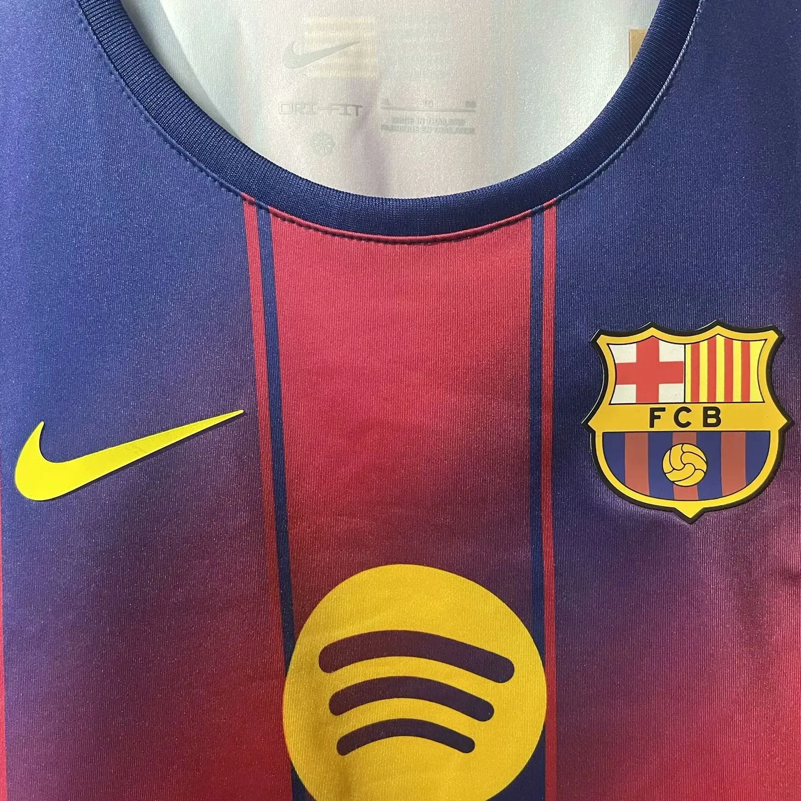 Female Barcelona Home Vest S-XL 3