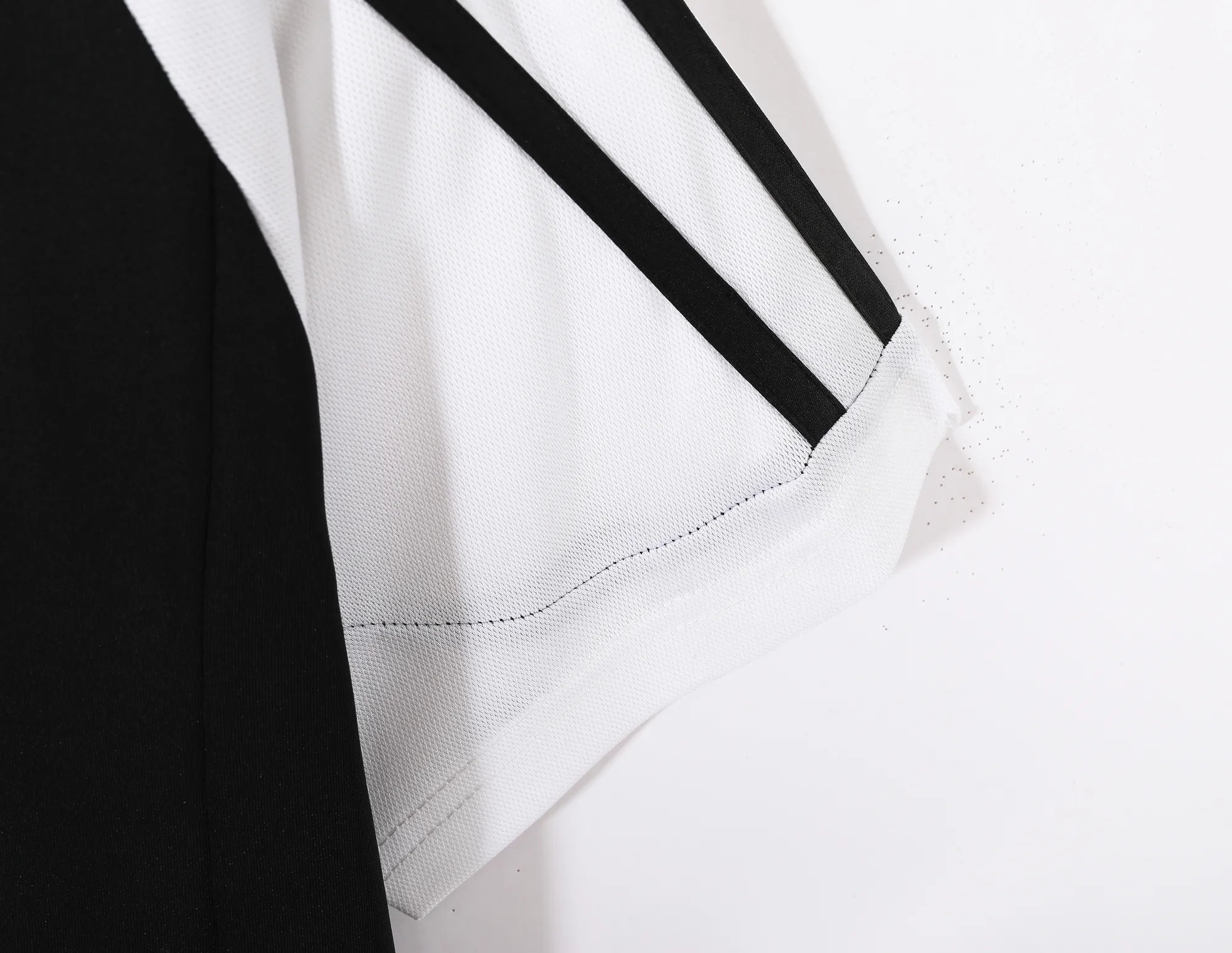 Retro Real M&alpha;drid 01/02 Away S-XXL 4