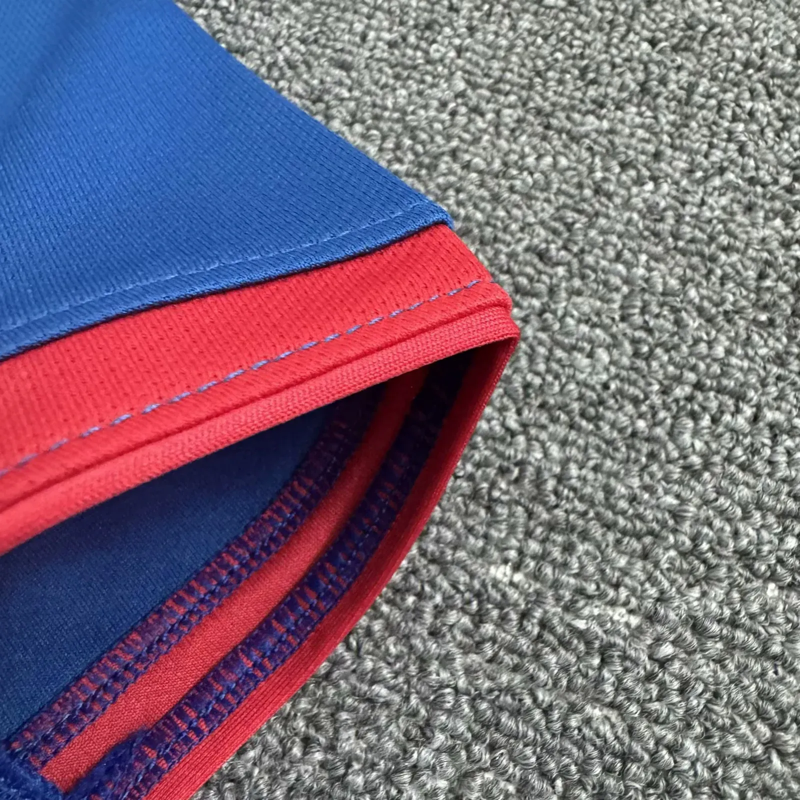 Kids Retro 04/05 Barcelona Home Kit 16-28 4