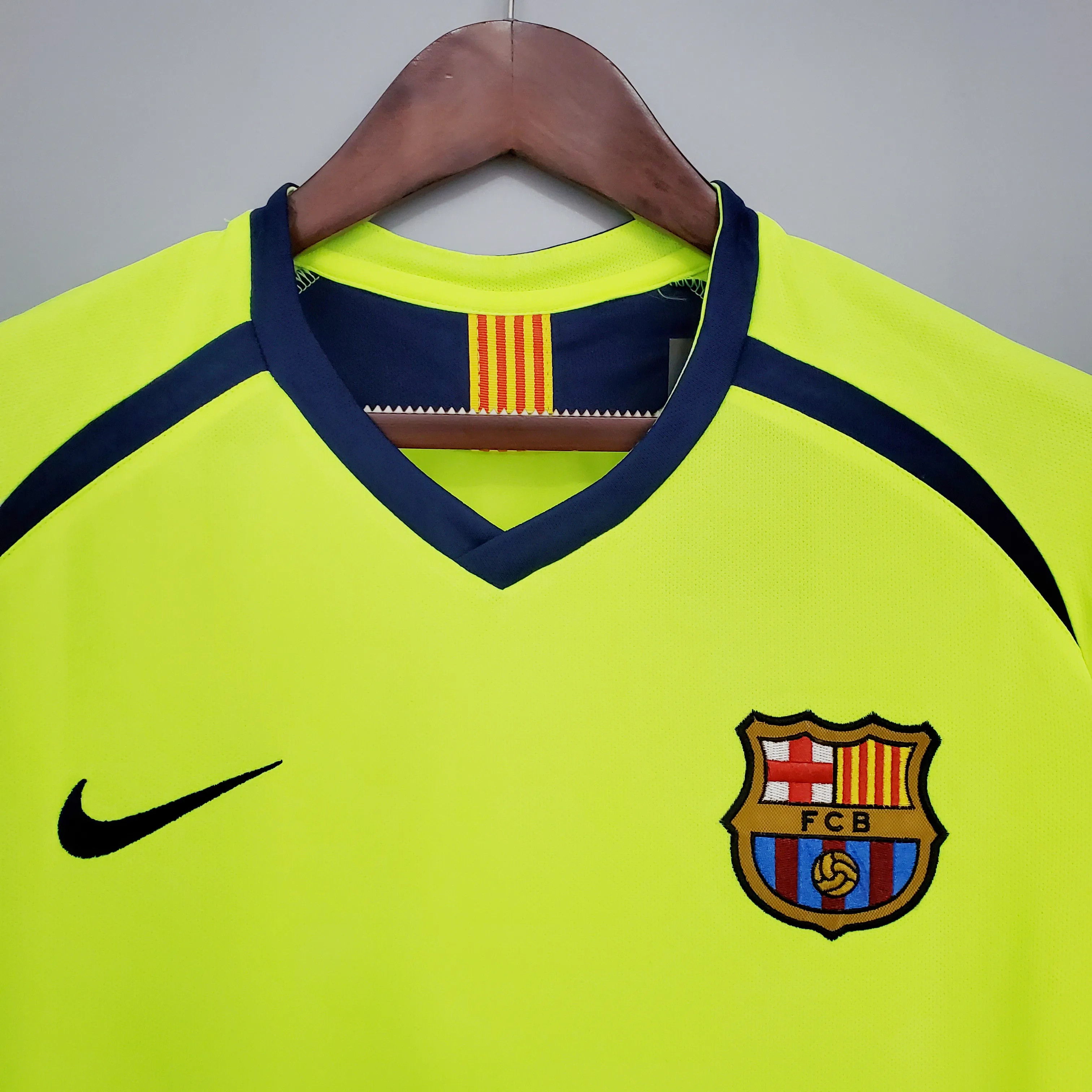Retro 2005/06 Barcelona Away S-XXL 3