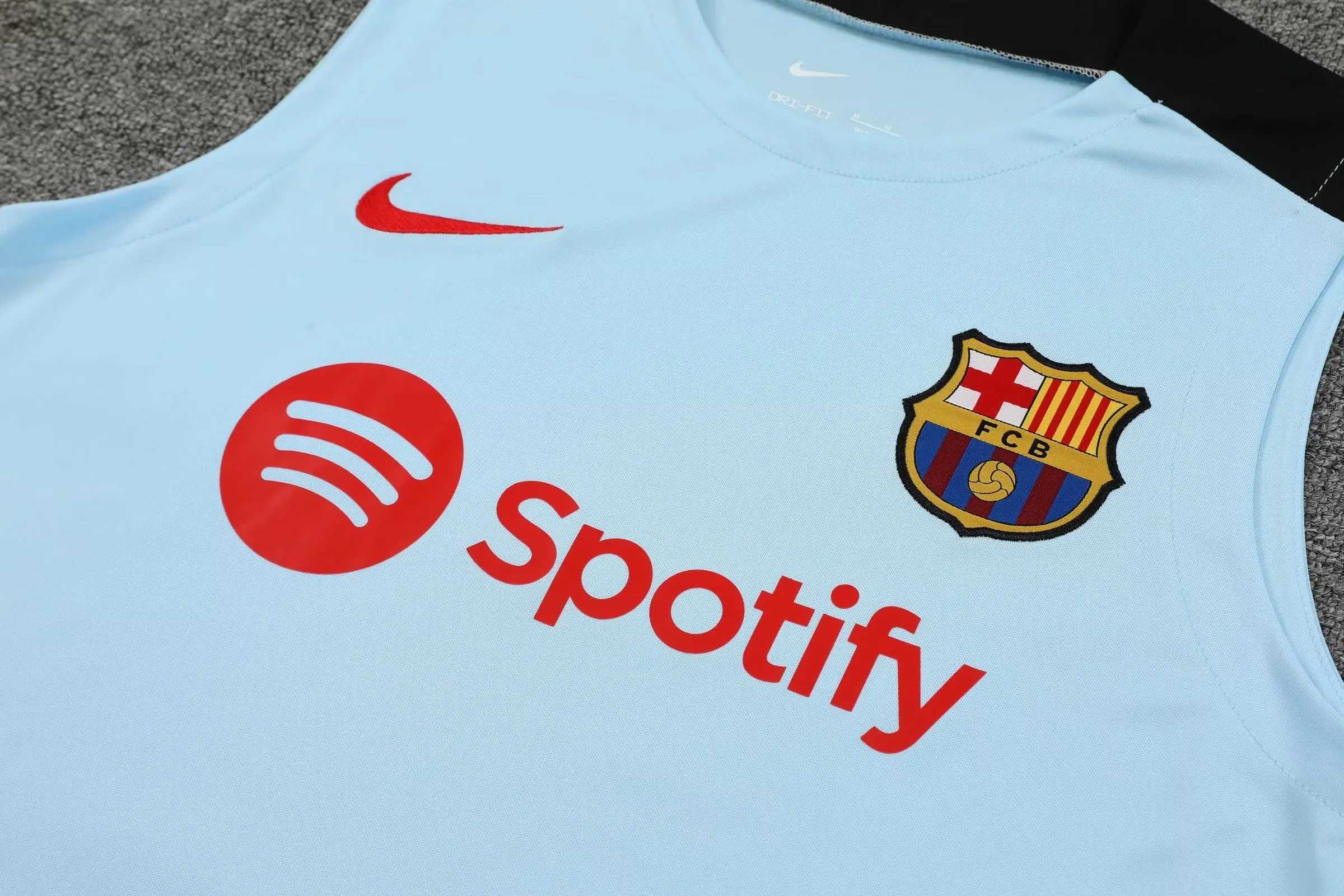 Barcelona 24/25 SUIT 3