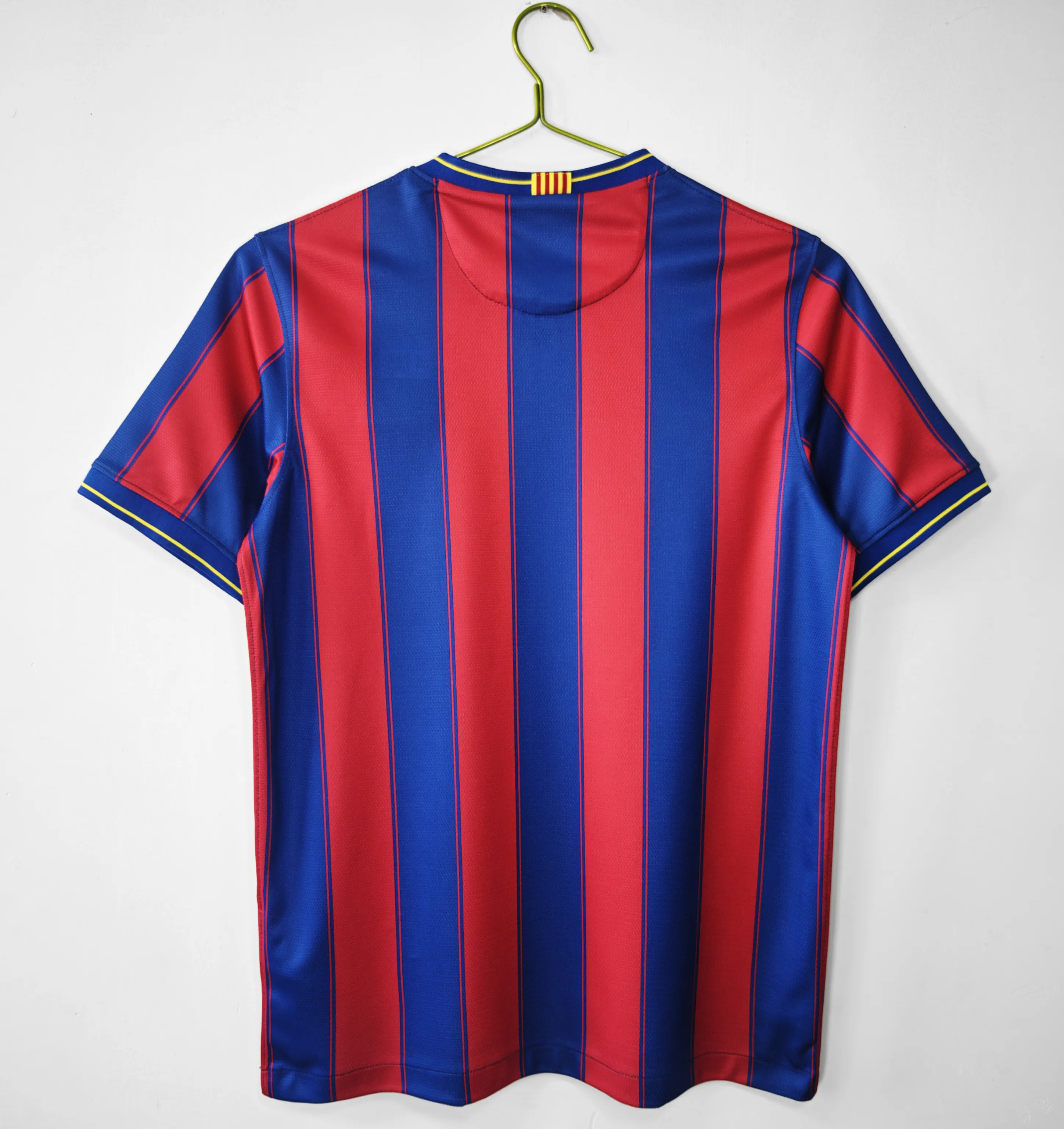 Retro 09/10 Barcelona Home Size: S-XXL