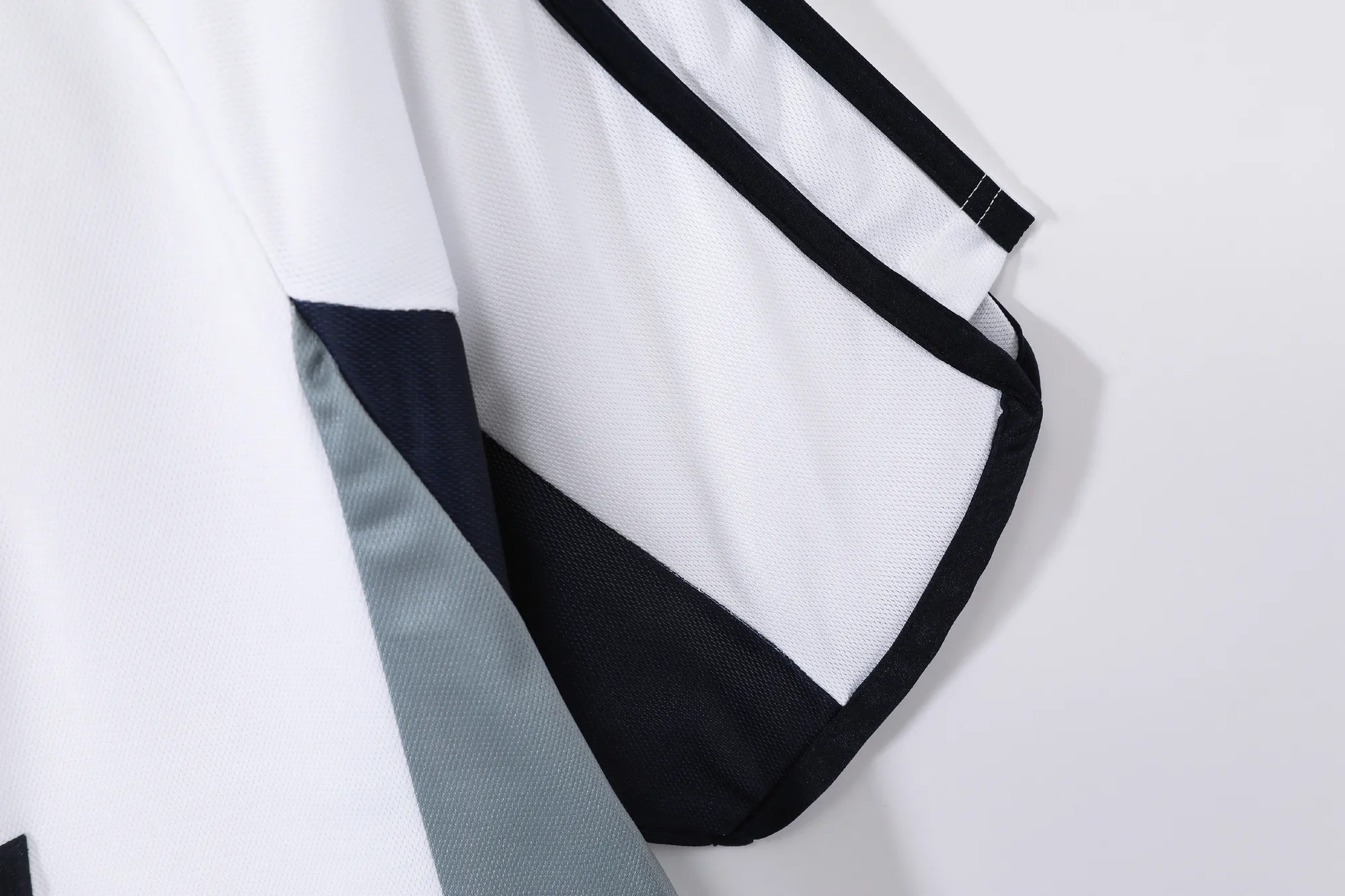 Retro Real M&alpha;drid 00/01 Home S-XXL 3