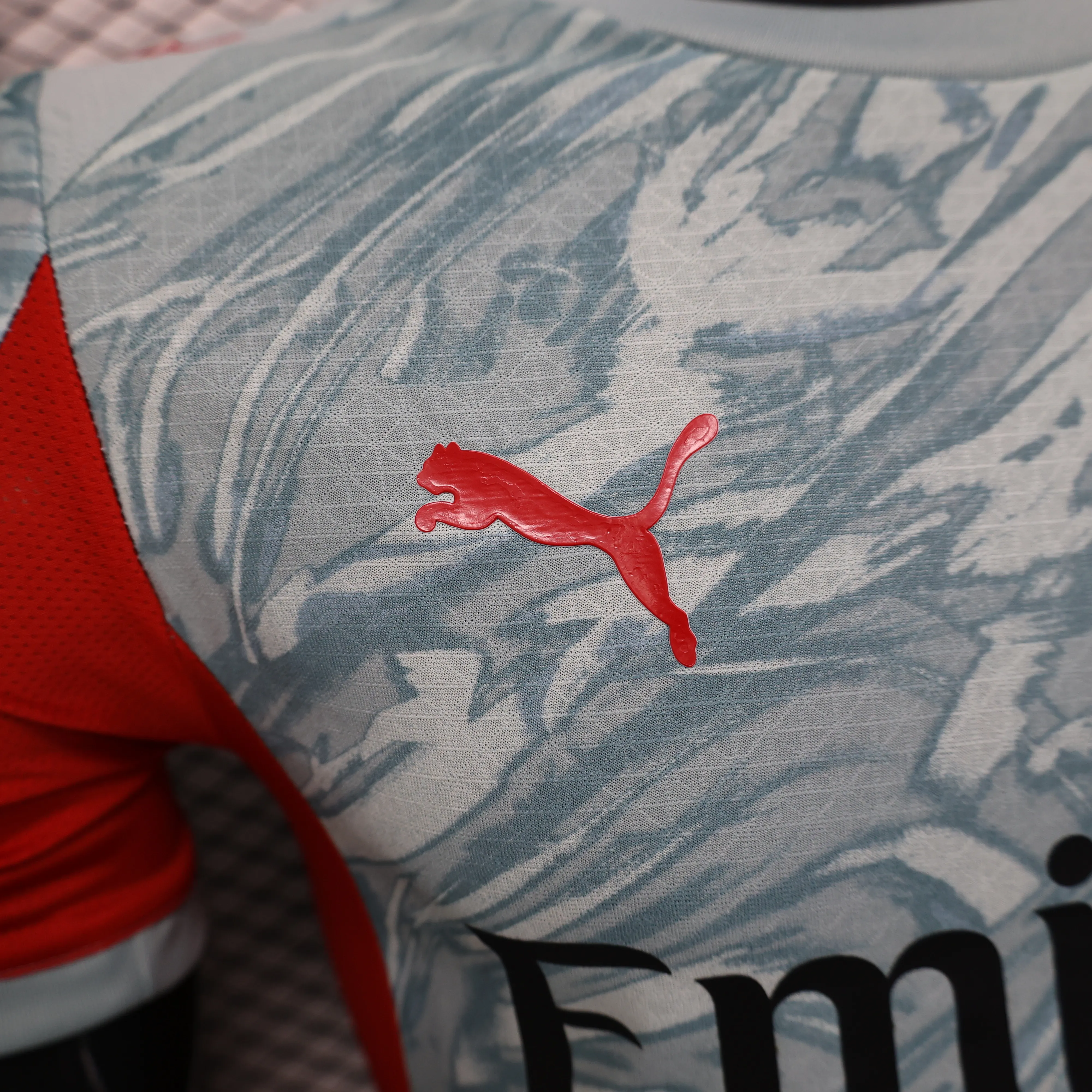 Player Version AC MILAN GOALKEEPER HOME 2025/26 4