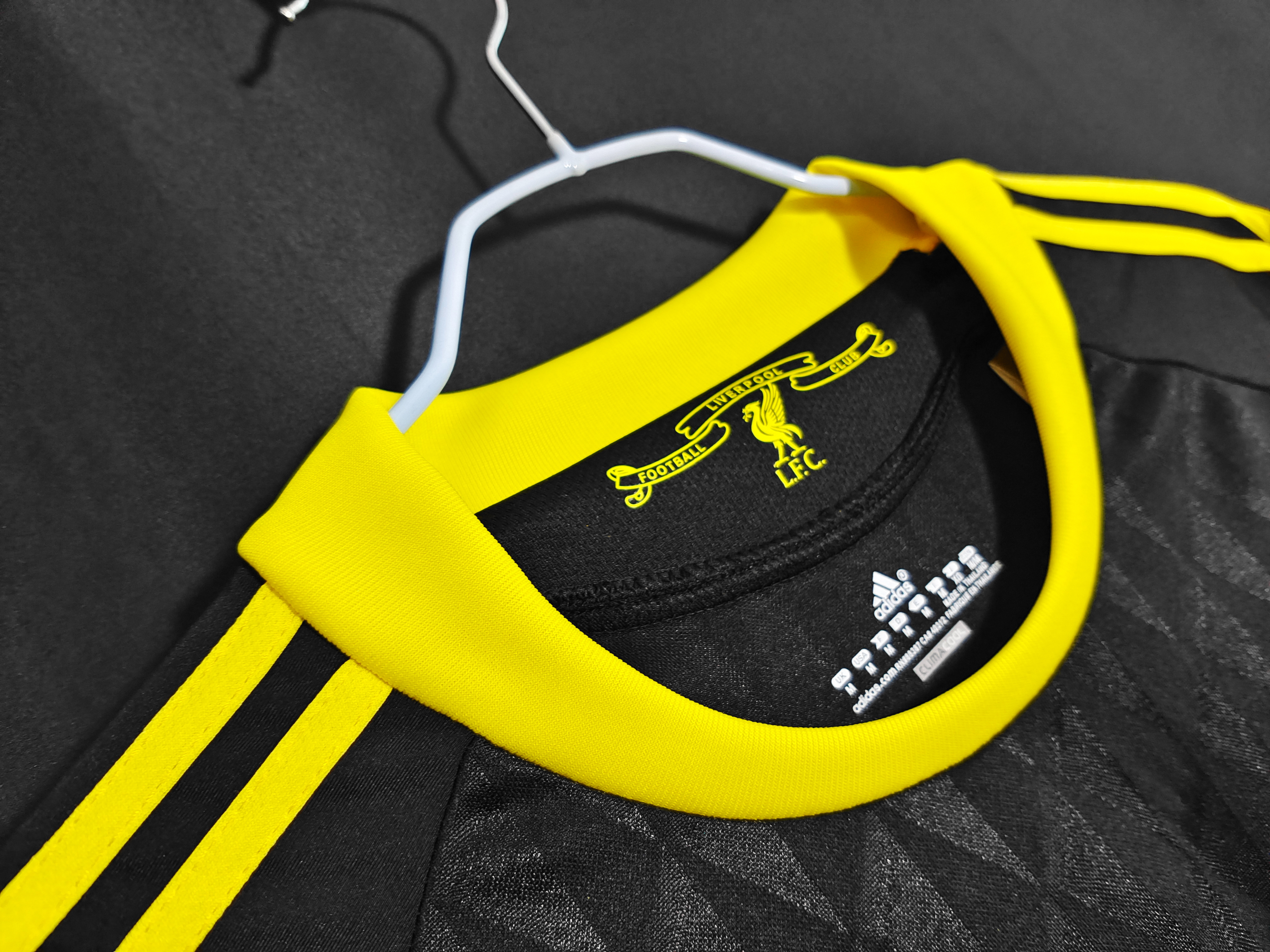 Retro LVP 2010-11 Third 3