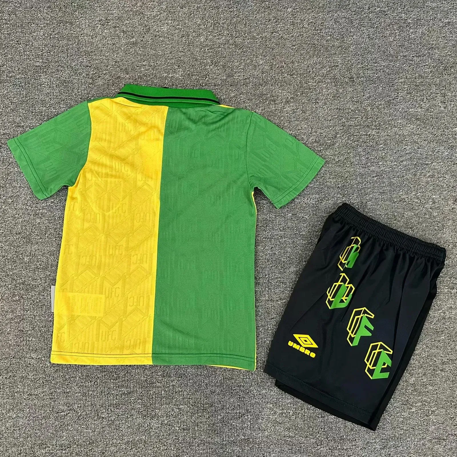 Kids Retro Manchester United 92/94 Third Soccer