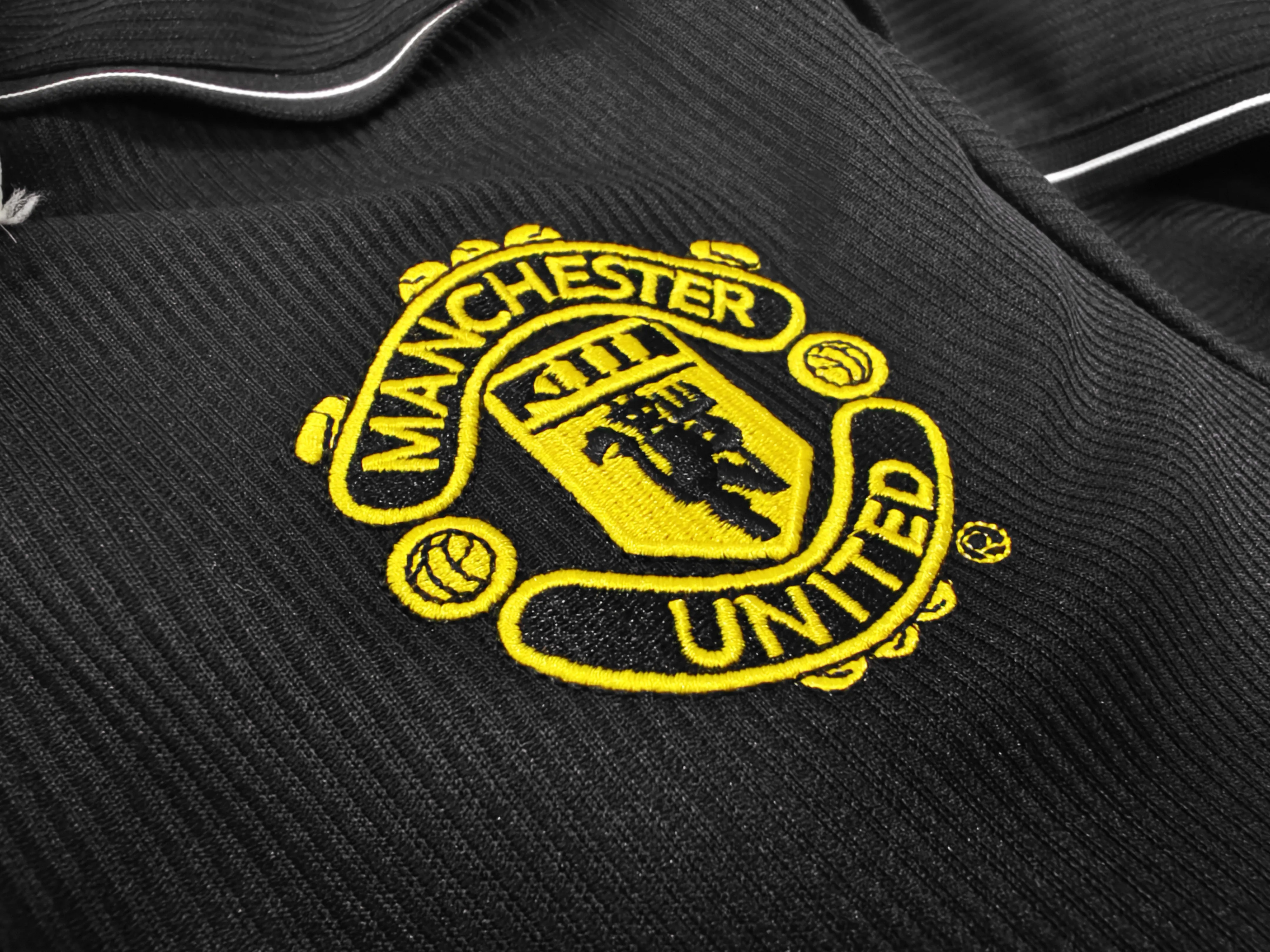 Retro Manchester United 98/99 Away Shirt Black 4