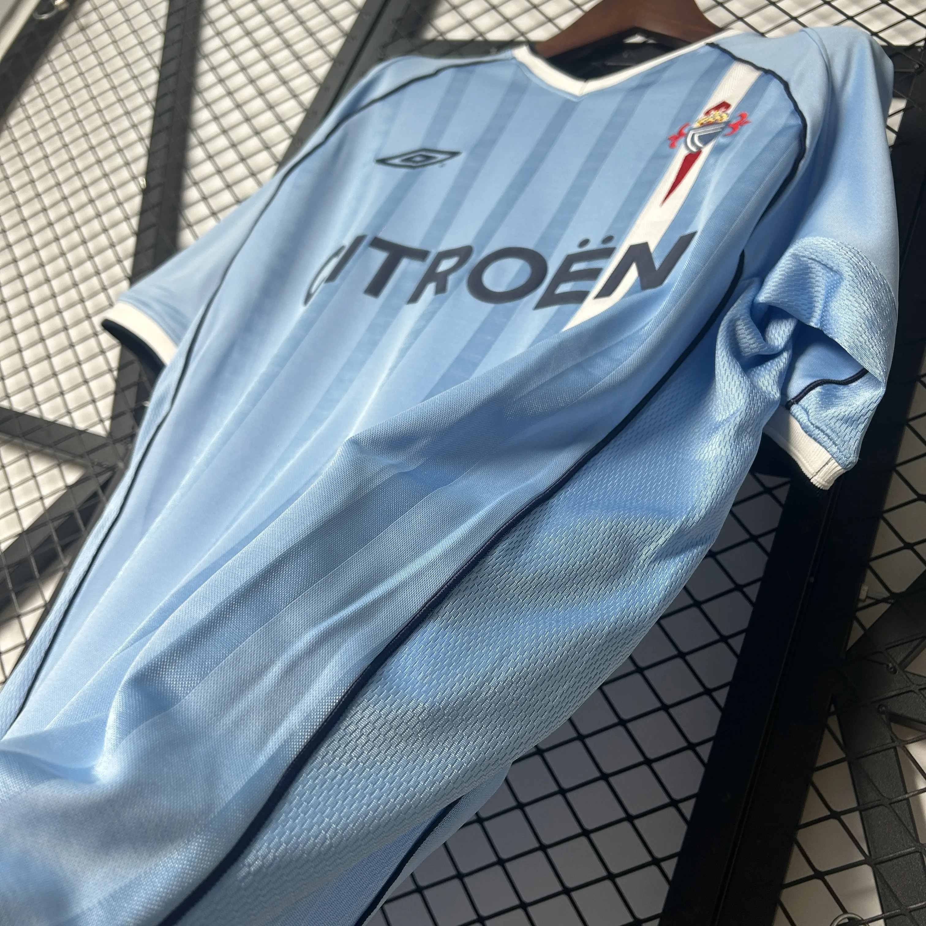 Retro Celta de Vigo 2001-02 Home kit 3